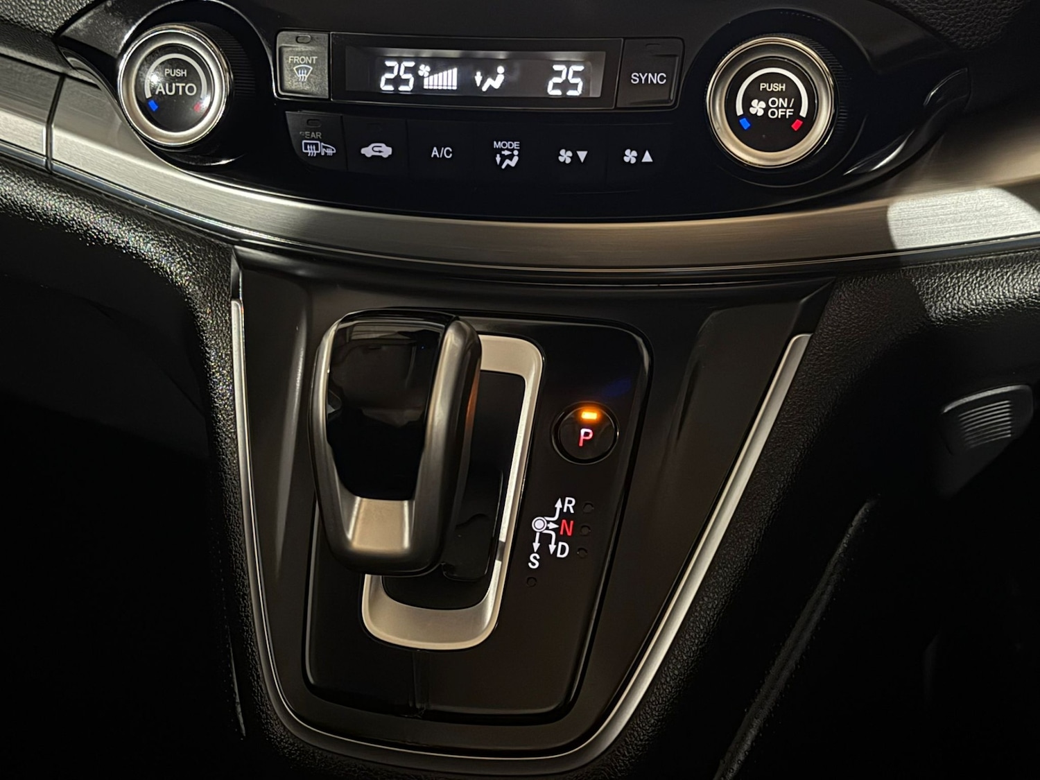 Used Honda CR-V 2016 for sale - 76154396: Photo 15