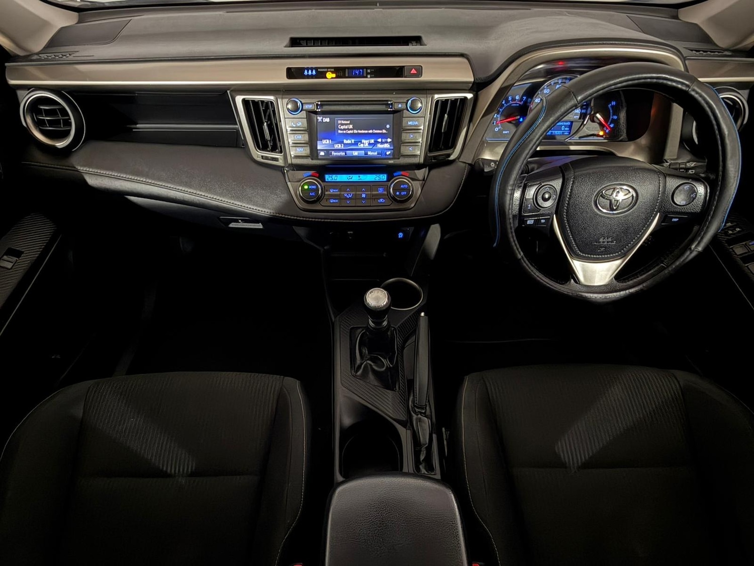 Used Toyota RAV4 2014 for sale - 76960295: Photo 11