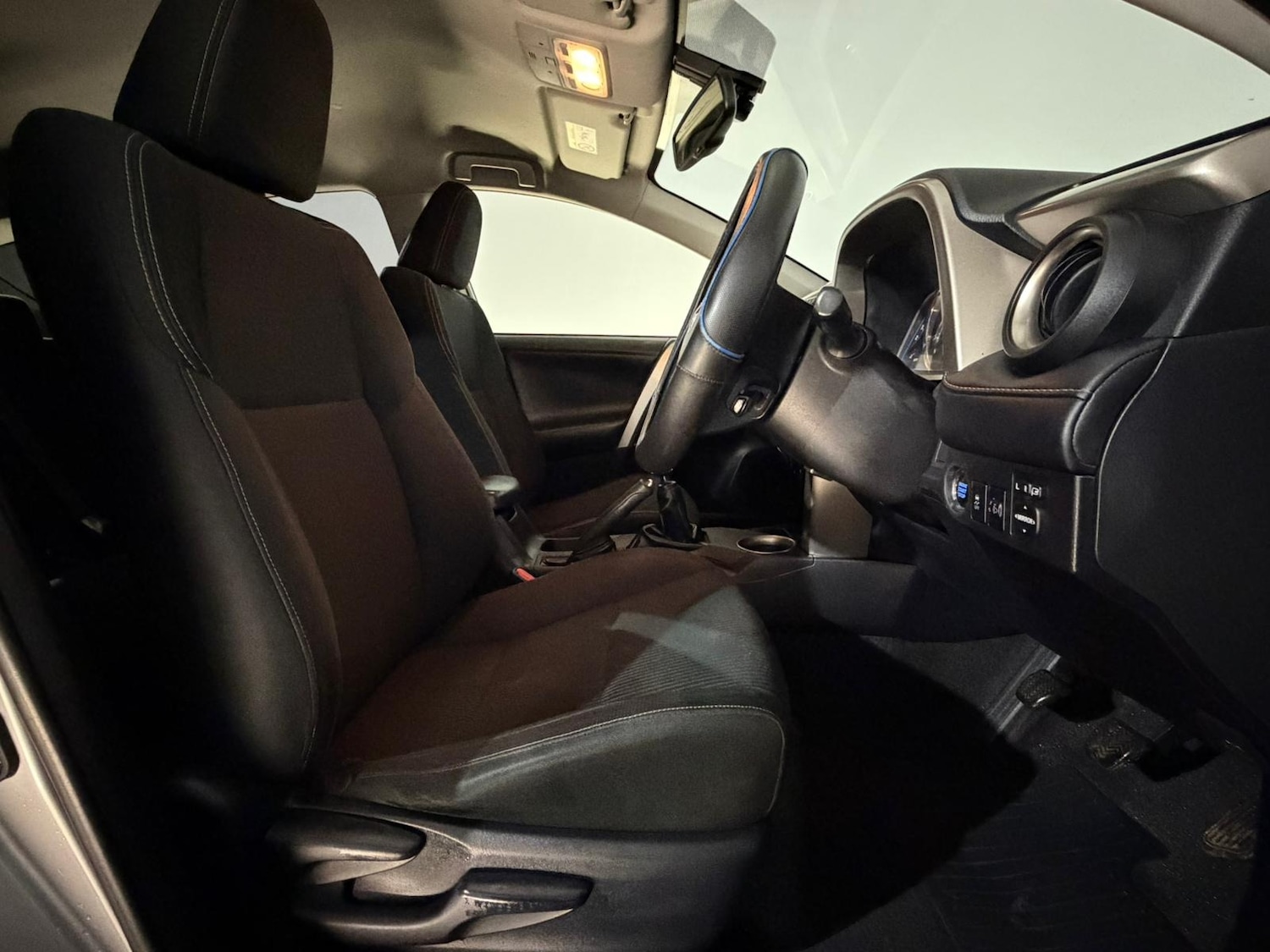 Used Toyota RAV4 2014 for sale - 76960295: Photo 16