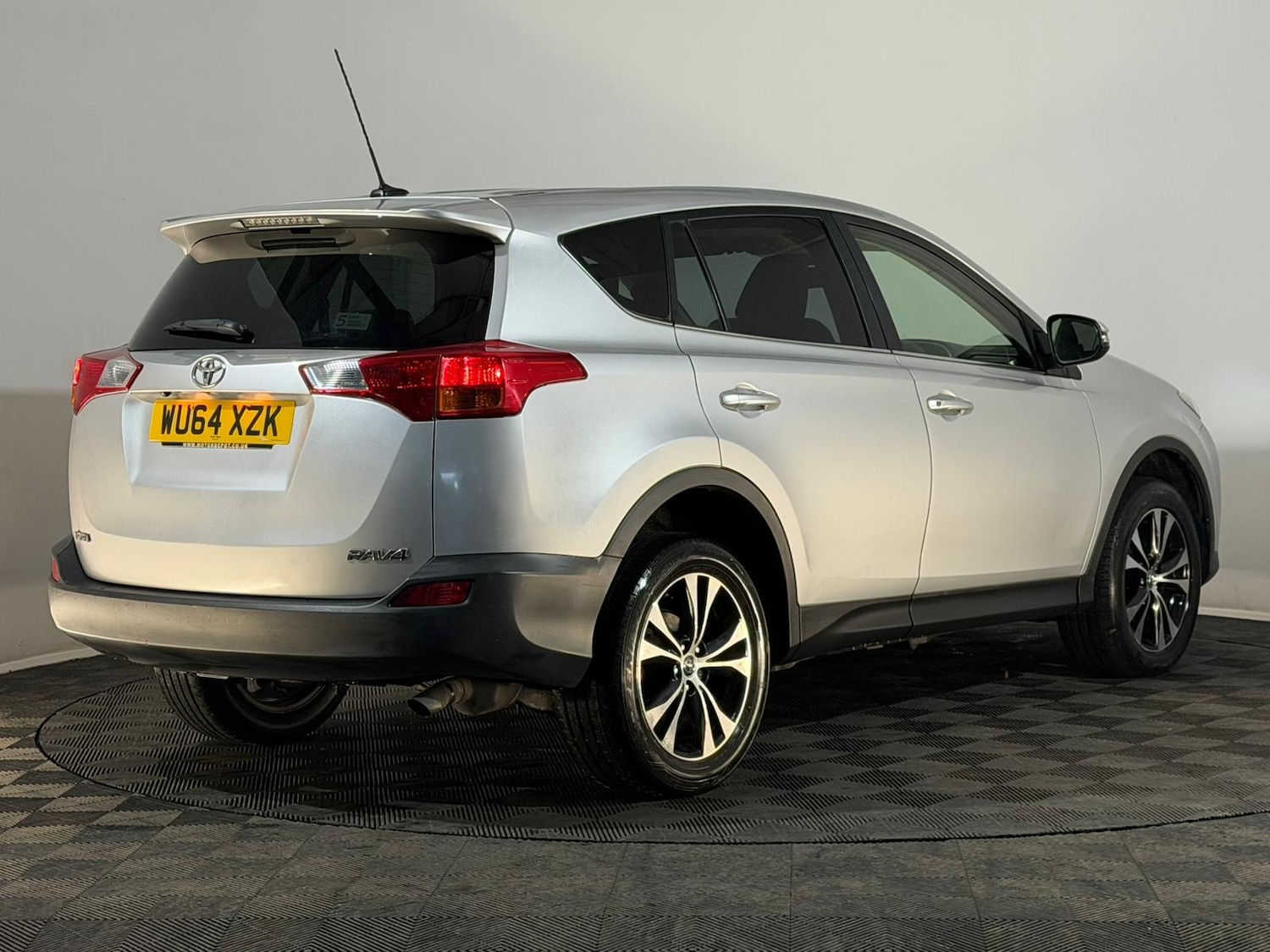 Used Toyota RAV4 2014 for sale - 76960295: Photo 6