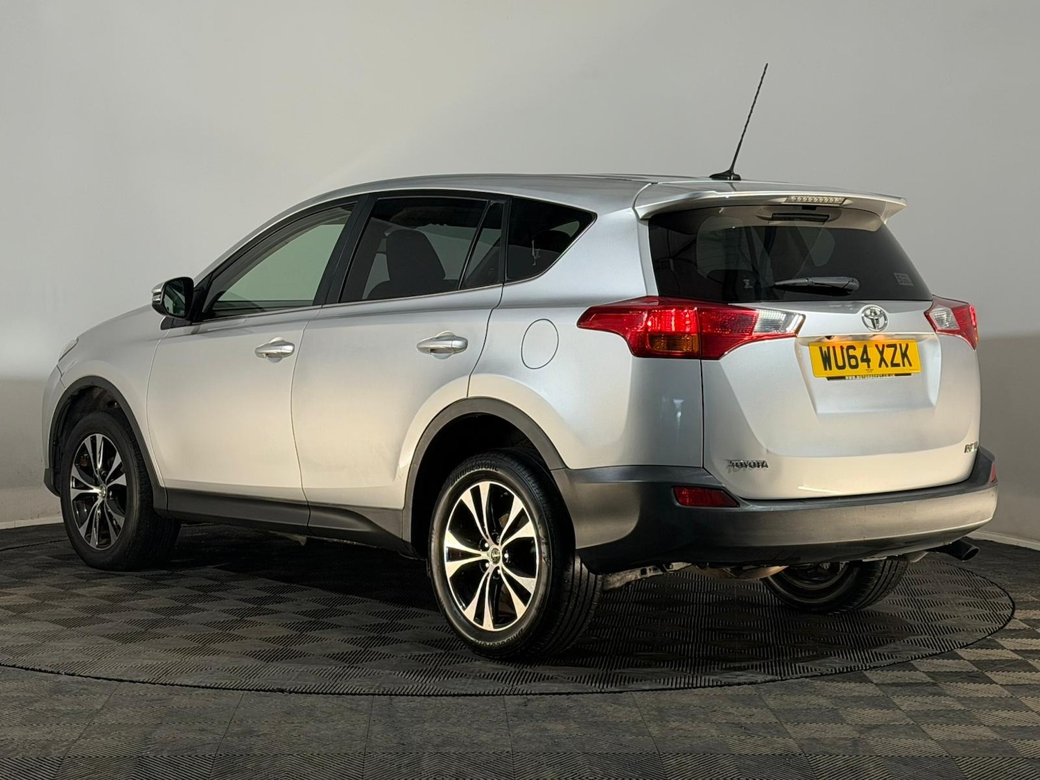 Used Toyota RAV4 2014 for sale - 76960295: Photo 9