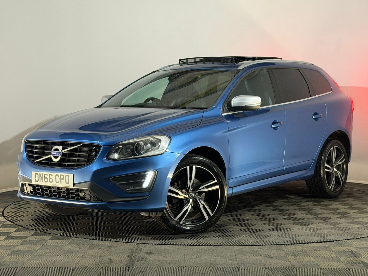 Used Volvo XC60 2016 for sale - 76664577: Photo 3