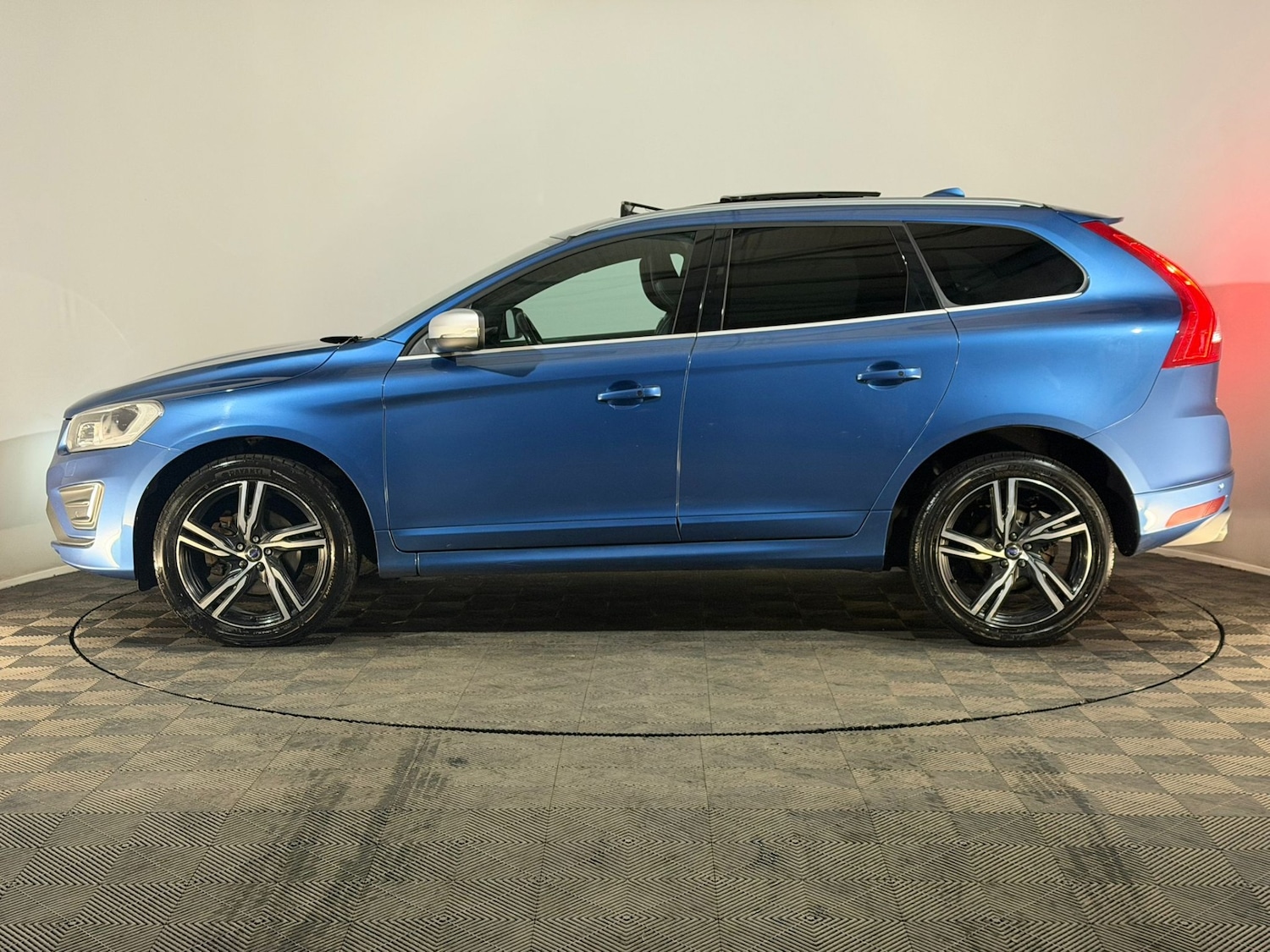 Used Volvo XC60 2016 for sale - 76664577: Photo 5