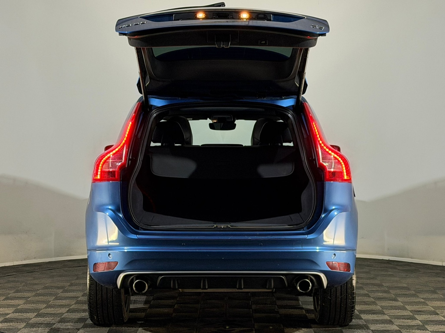 Used Volvo XC60 2016 for sale - 76664577: Photo 8