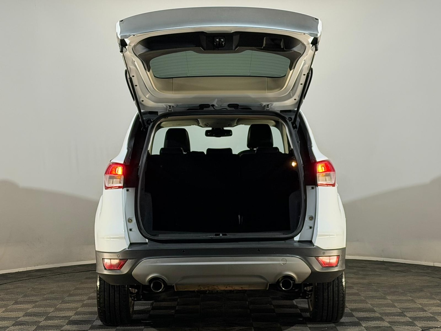 Used Ford Kuga 2013 for sale - 76793008: Photo 8