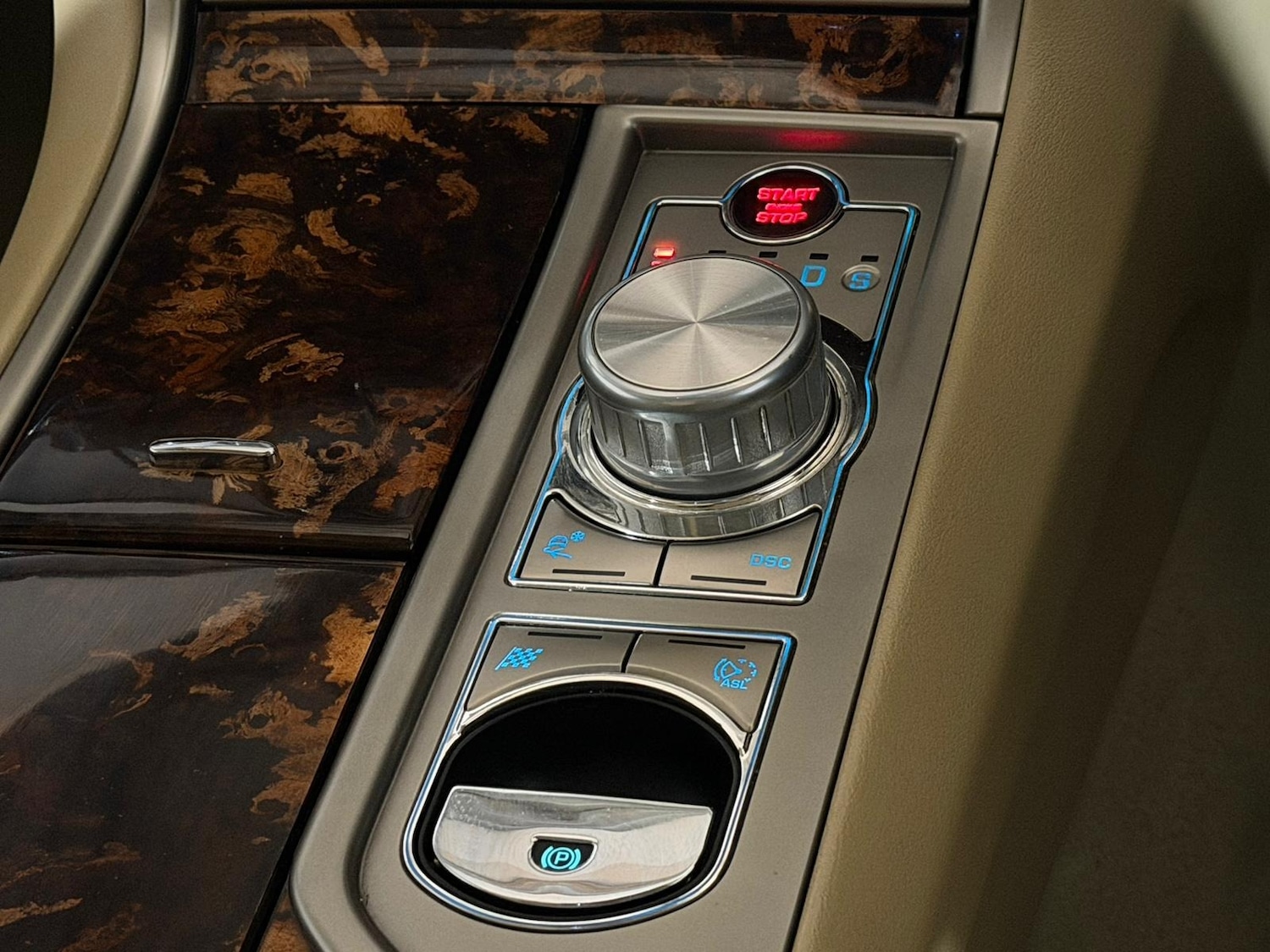 Used Jaguar XF 2011 for sale - 78216066: Photo 15