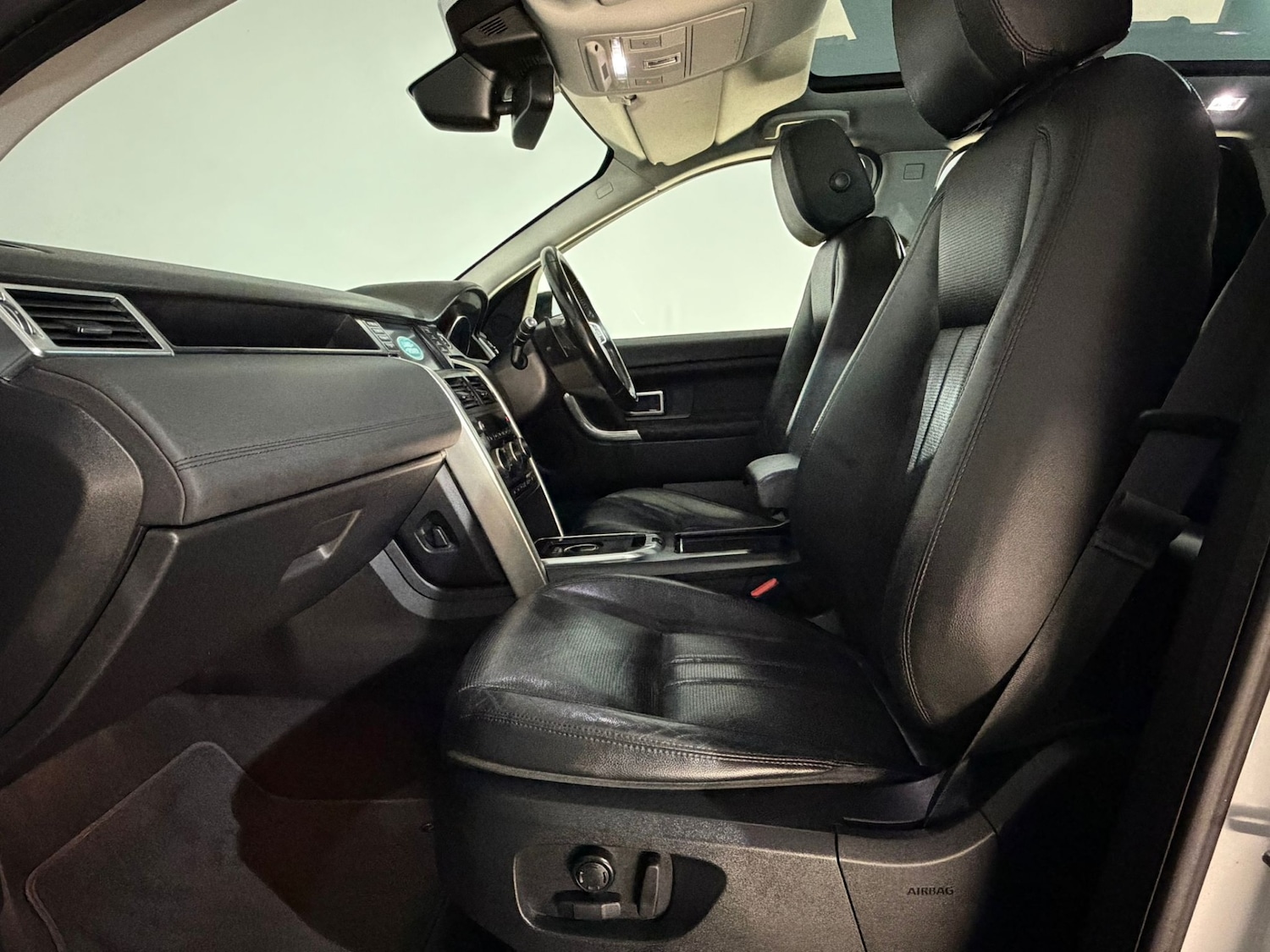 Used Land Rover Discovery Sport 2015 for sale - 76372590: Photo 18