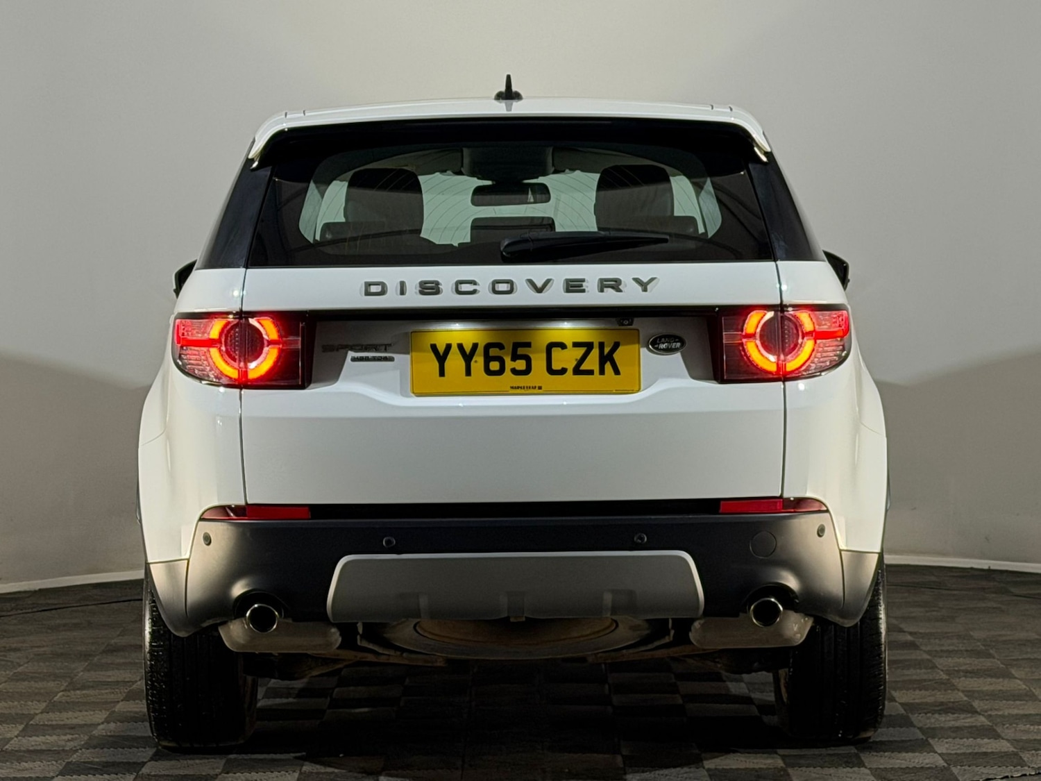 Used Land Rover Discovery Sport 2015 for sale - 76372590: Photo 7