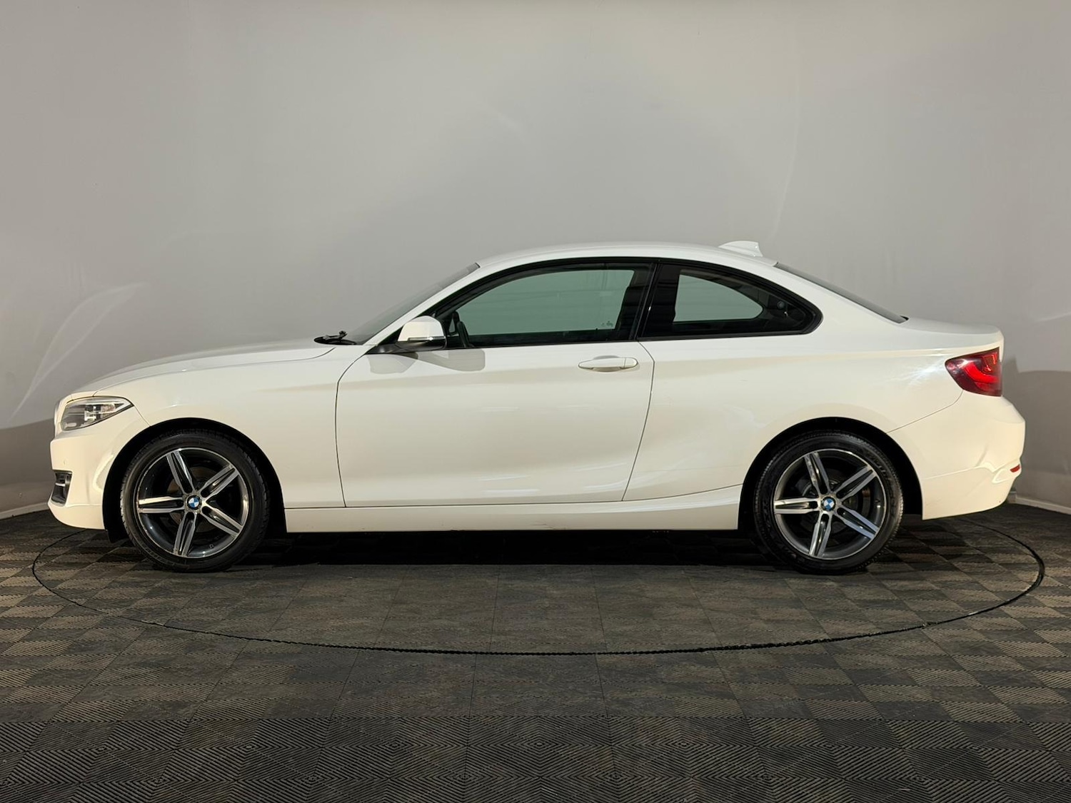Used BMW 2 Series 2016 for sale - 76896488: Photo 5