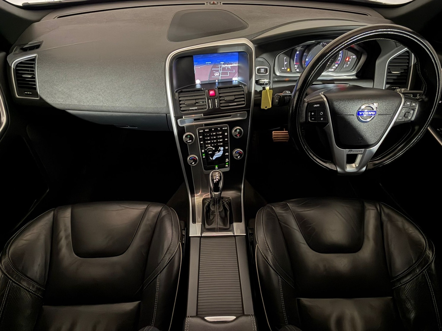 Used Volvo XC60 2016 for sale - 77801916: Photo 11