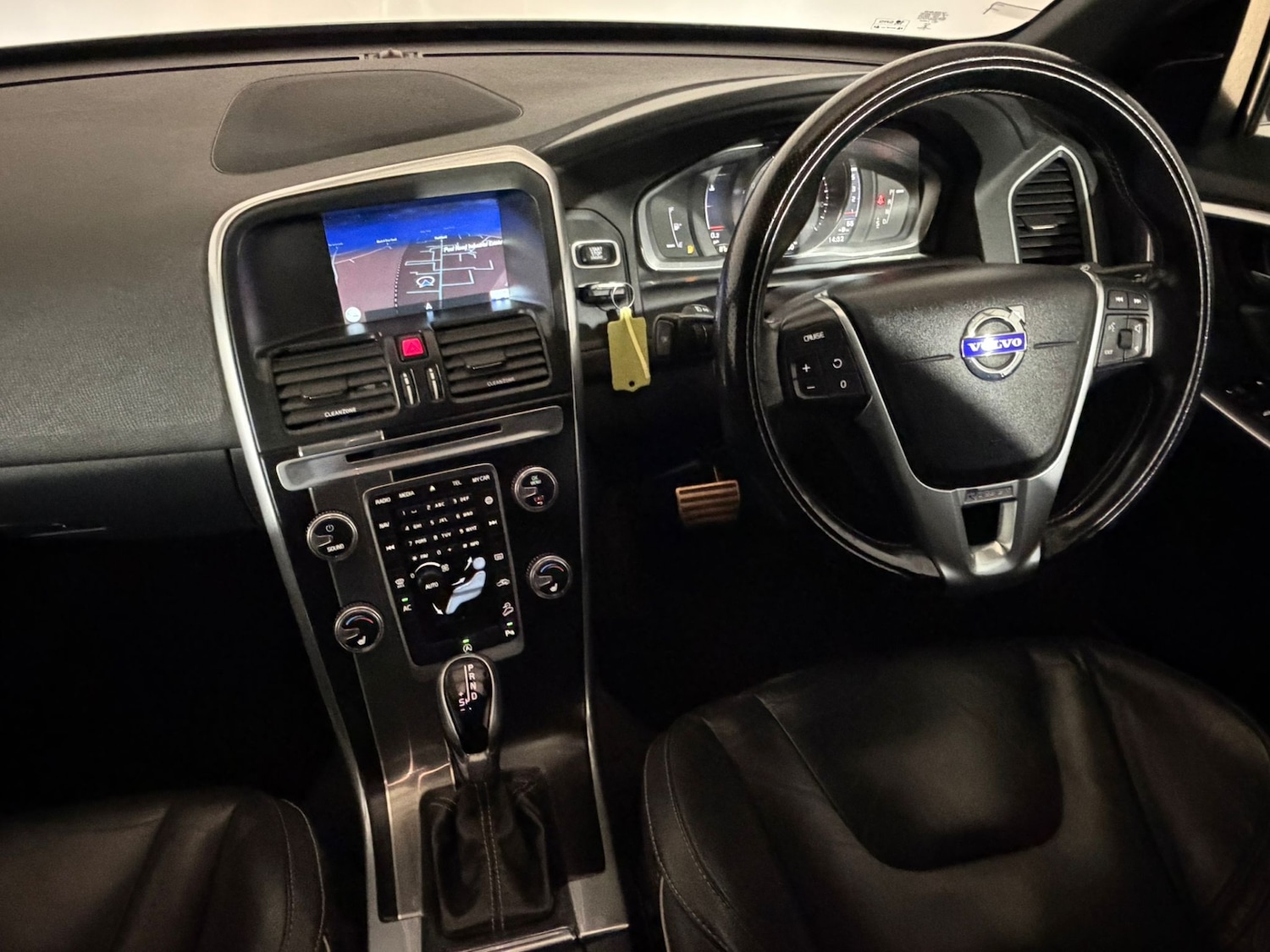 Used Volvo XC60 2016 for sale - 77801916: Photo 12