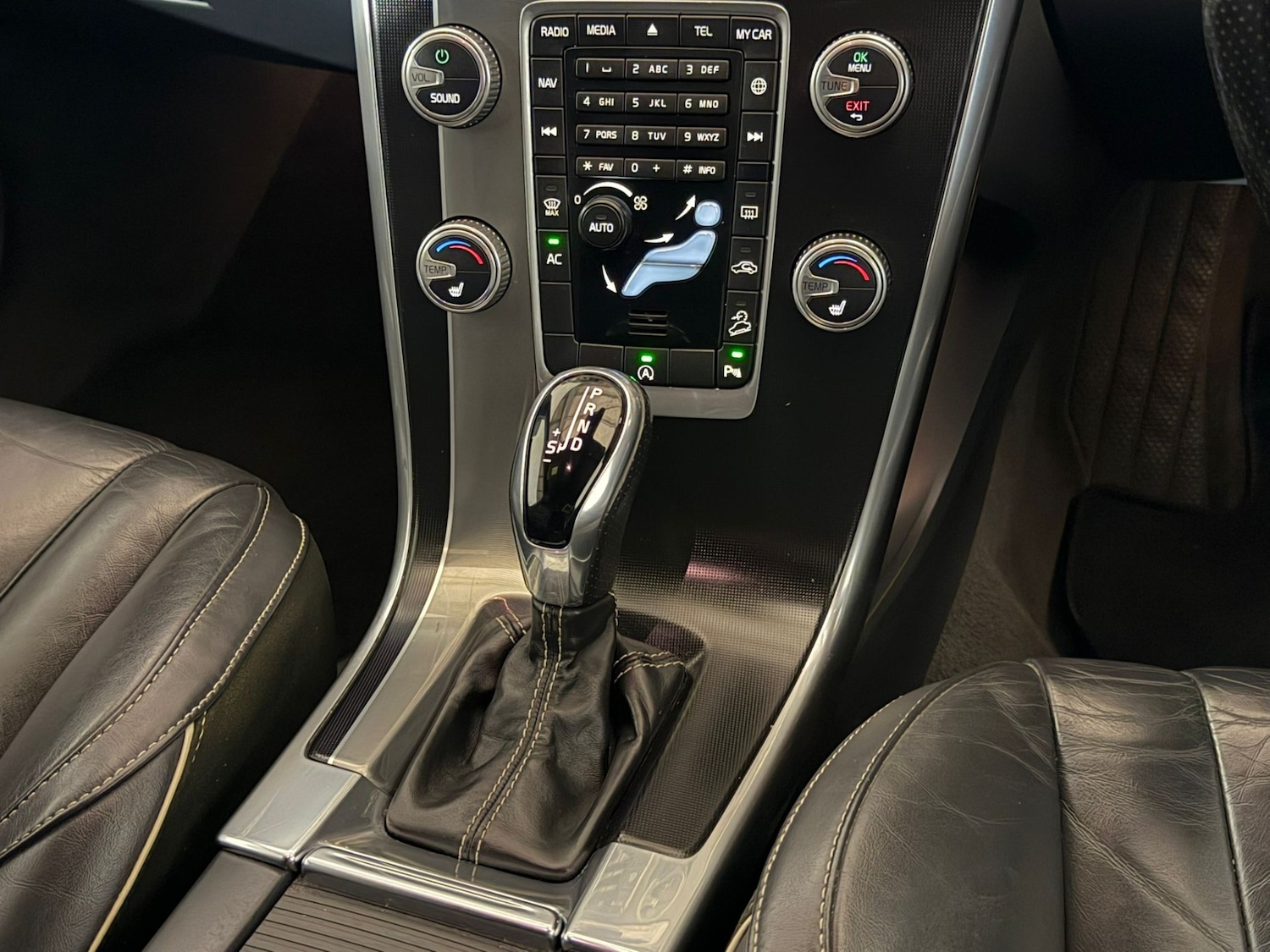 Used Volvo XC60 2016 for sale - 77801916: Photo 15