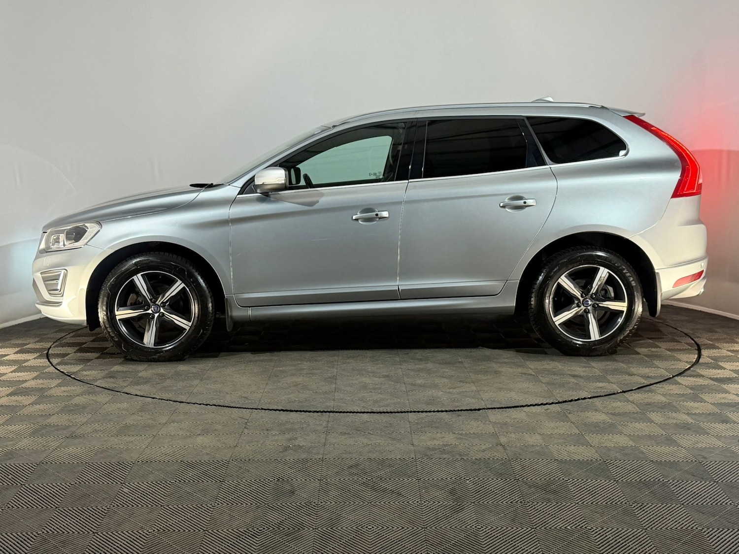 Used Volvo XC60 2016 for sale - 77801916: Photo 5