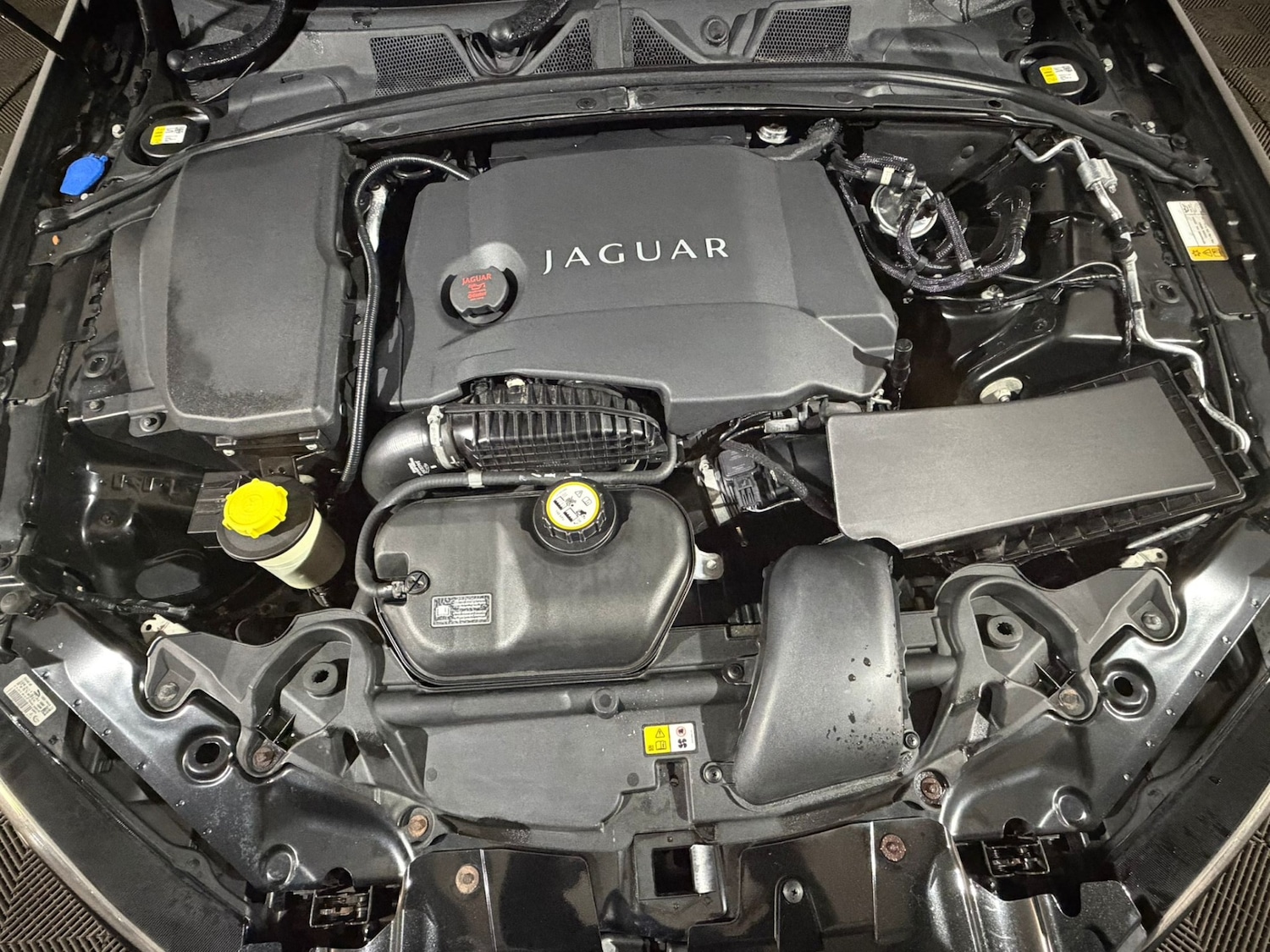 Used Jaguar XF 2012 for sale - 76968664: Photo 10