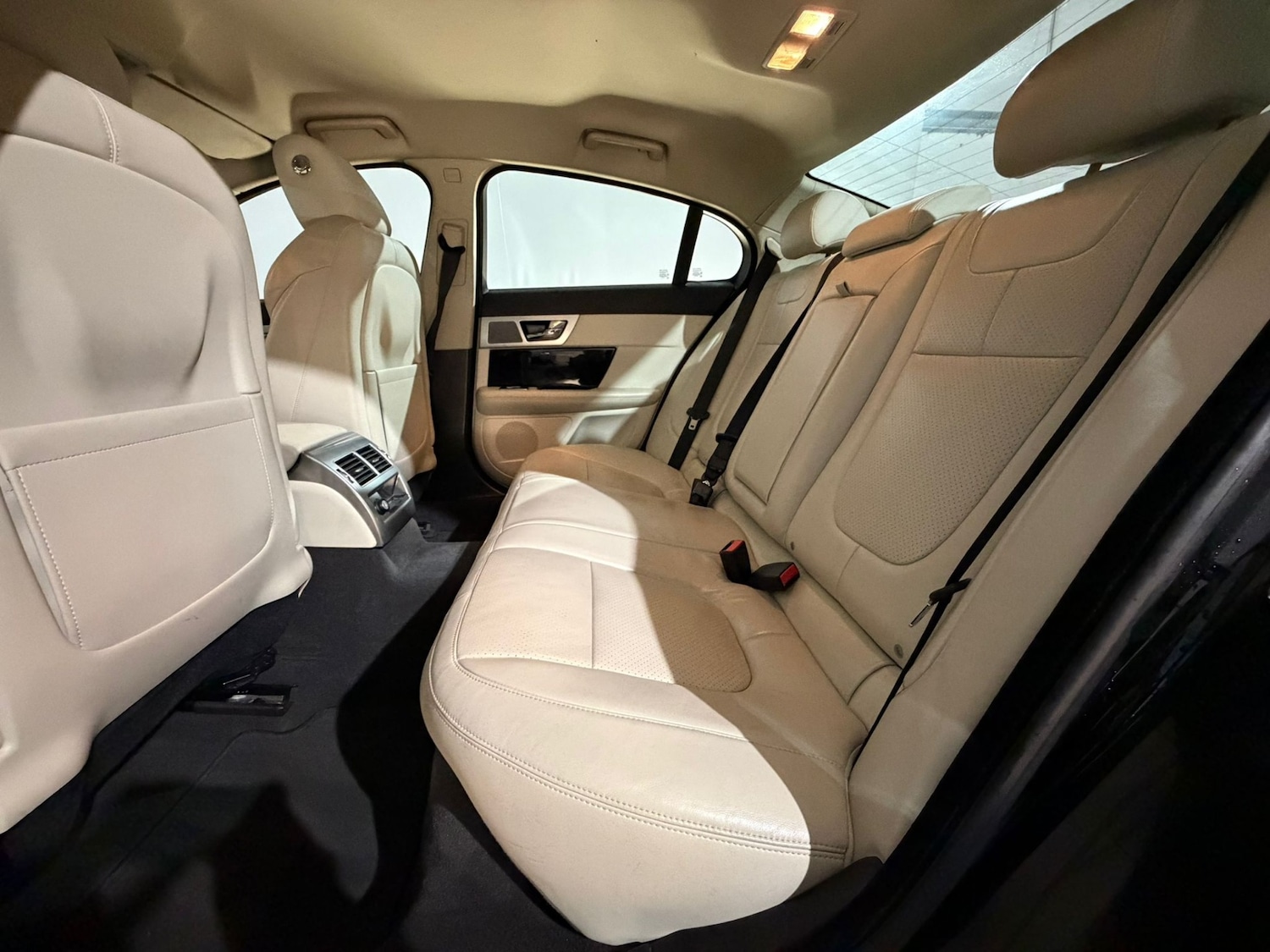 Used Jaguar XF 2012 for sale - 76968664: Photo 19