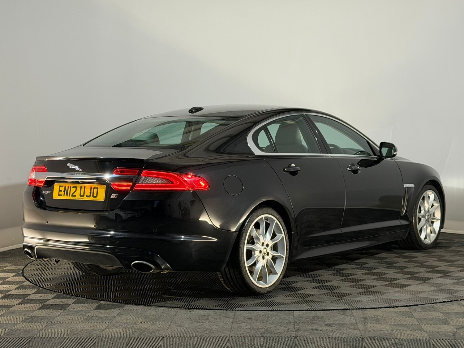 Used Jaguar XF 2012 for sale - 76968664: Photo 6