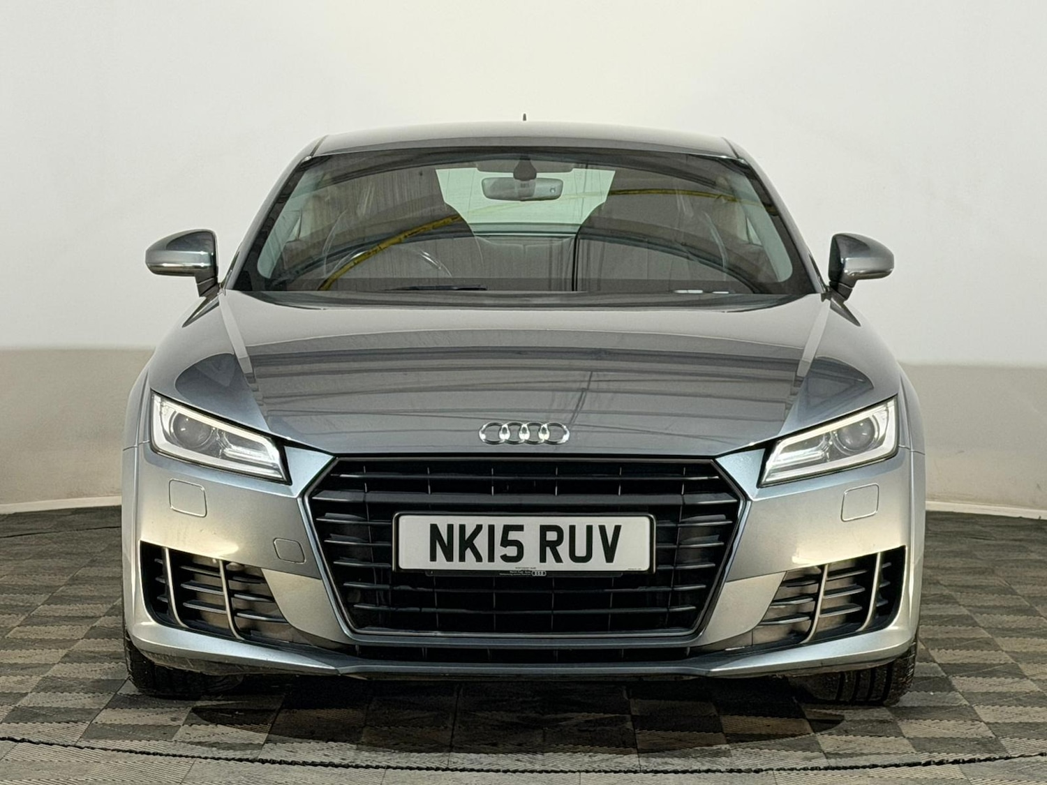 Used Audi TT 2015 for sale - 76672514: Photo 2