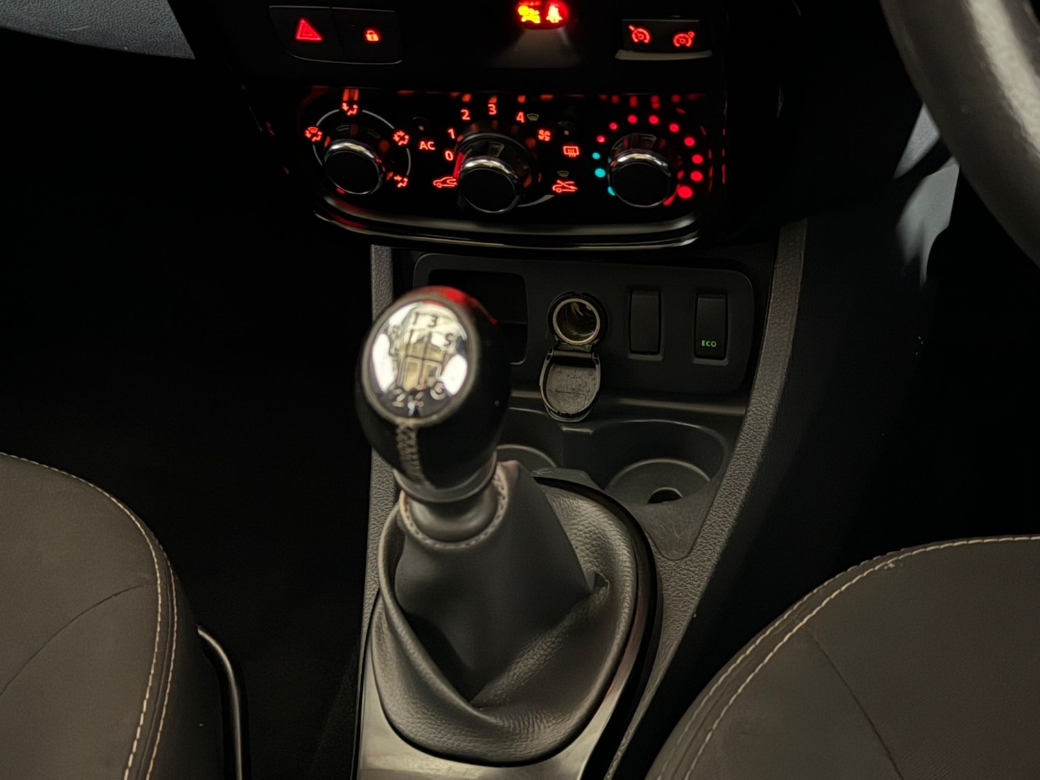 Used Dacia Duster 2015 for sale - 76385167: Photo 15