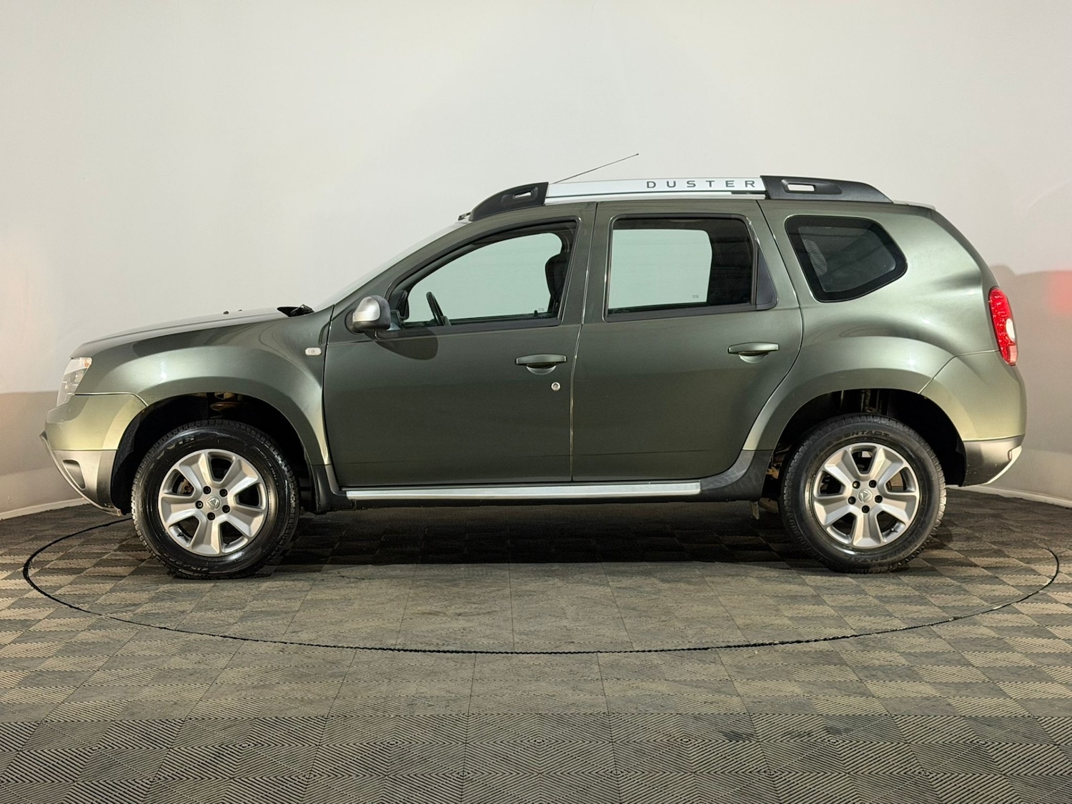 Used Dacia Duster 2015 for sale - 76385167: Photo 5