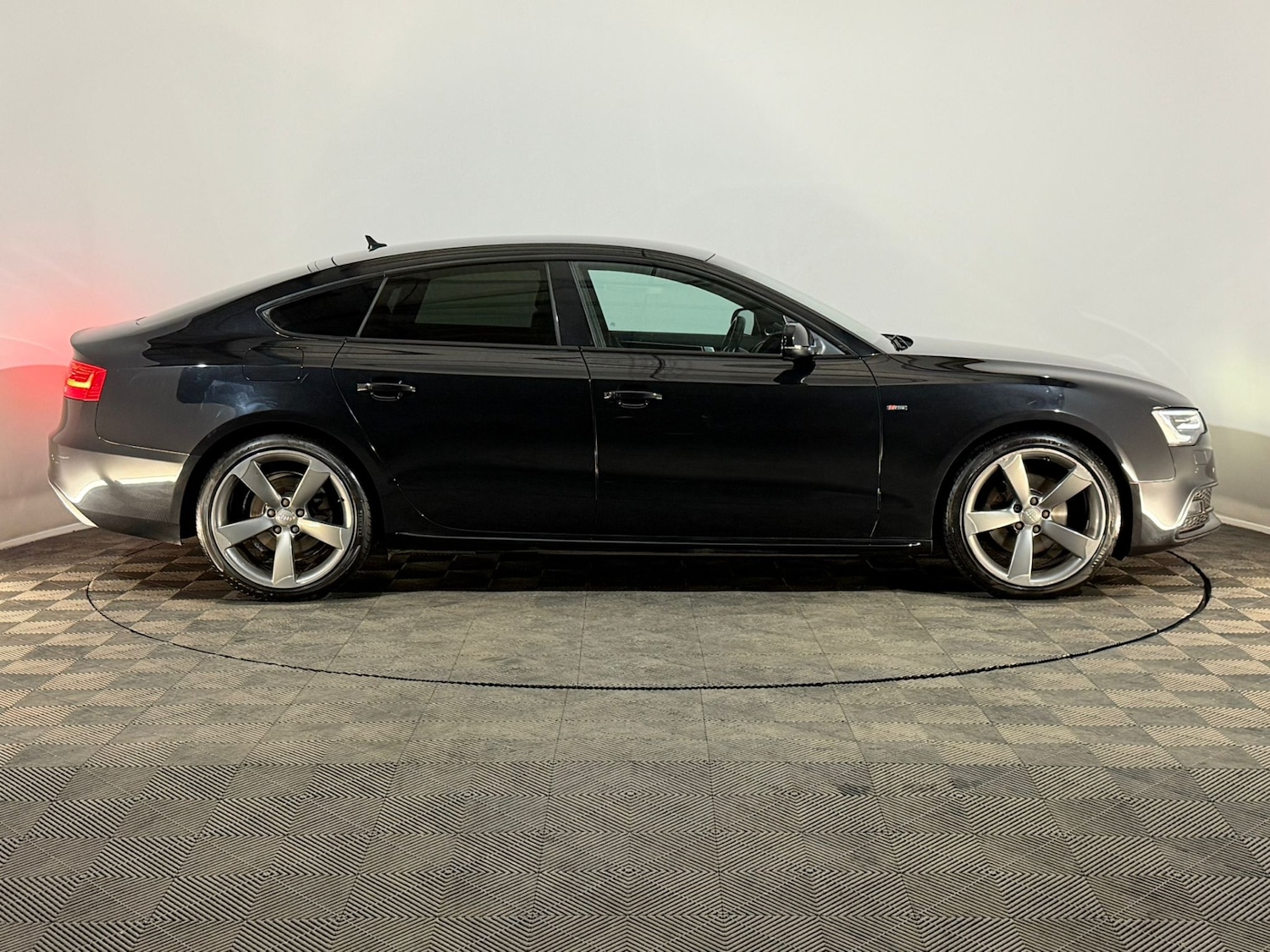 Used Audi A5 2014 for sale - 76383439: Photo 4