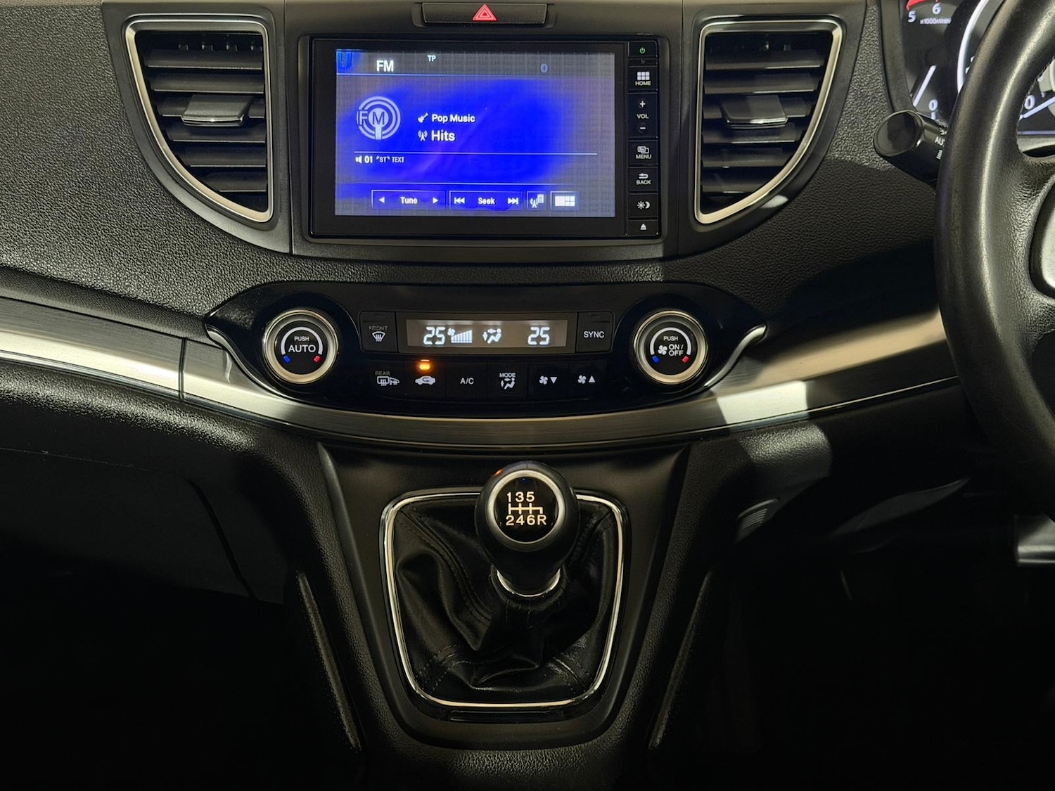 Used Honda CR-V 2015 for sale - 77223205: Photo 14