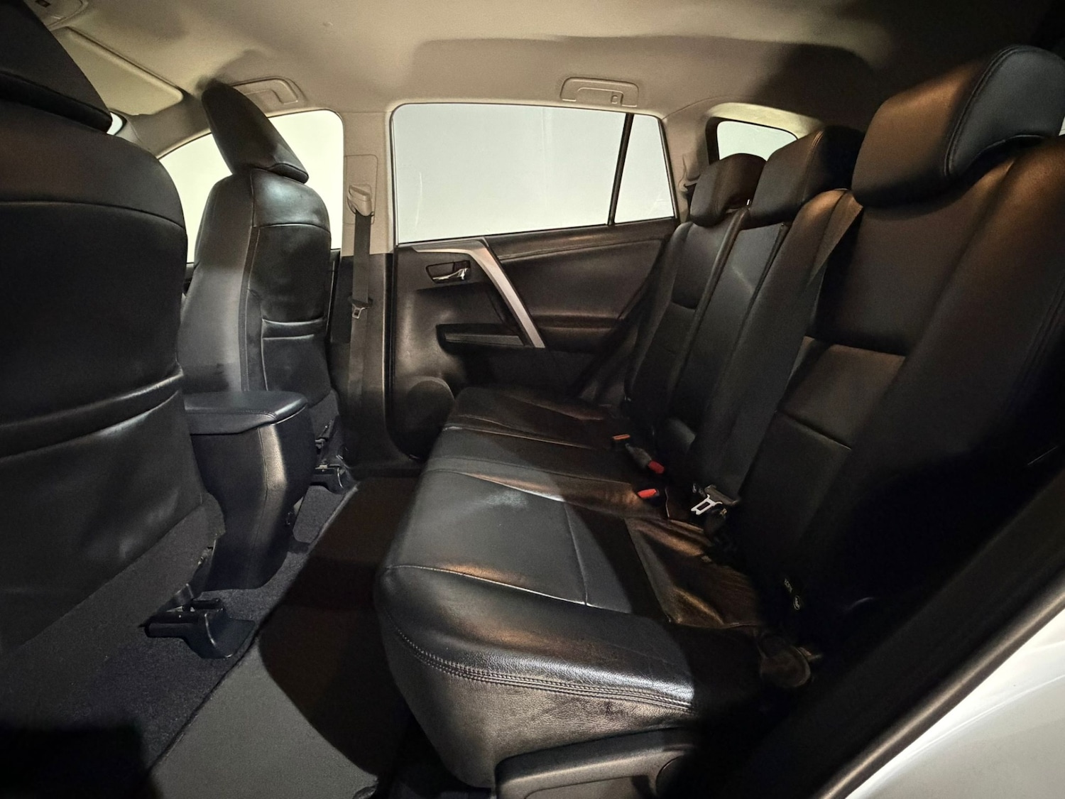 Used Toyota RAV4 2016 for sale - 77446002: Photo 18