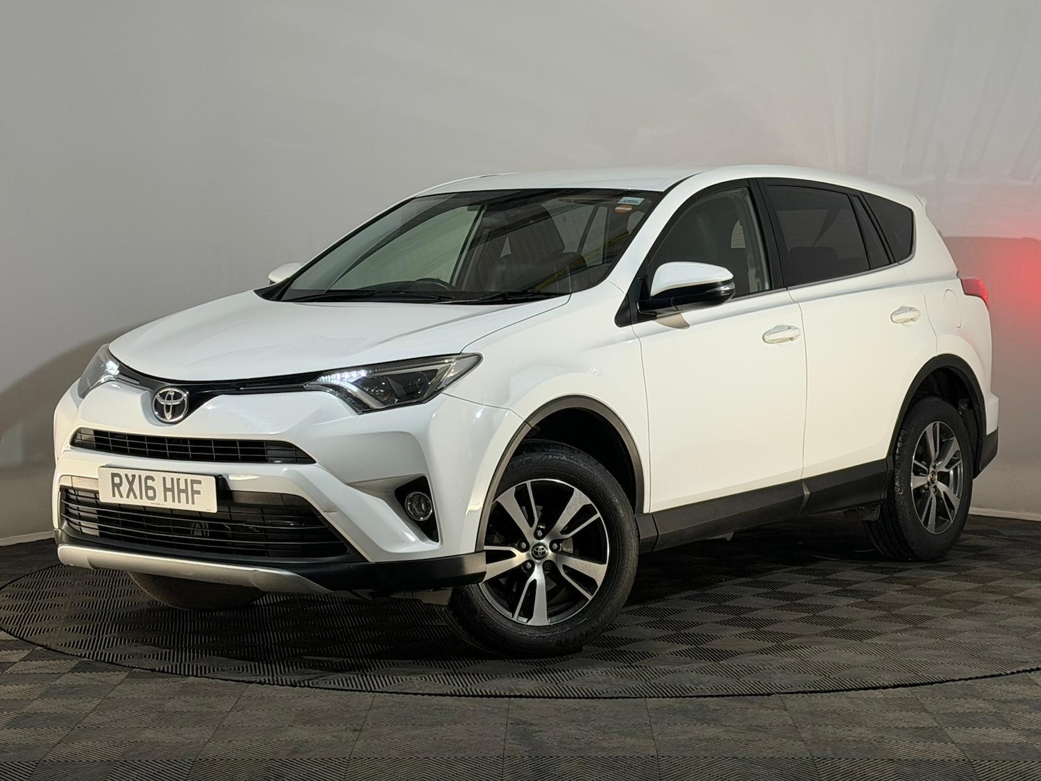Used Toyota RAV4 2016 for sale - 77446002: Photo 3