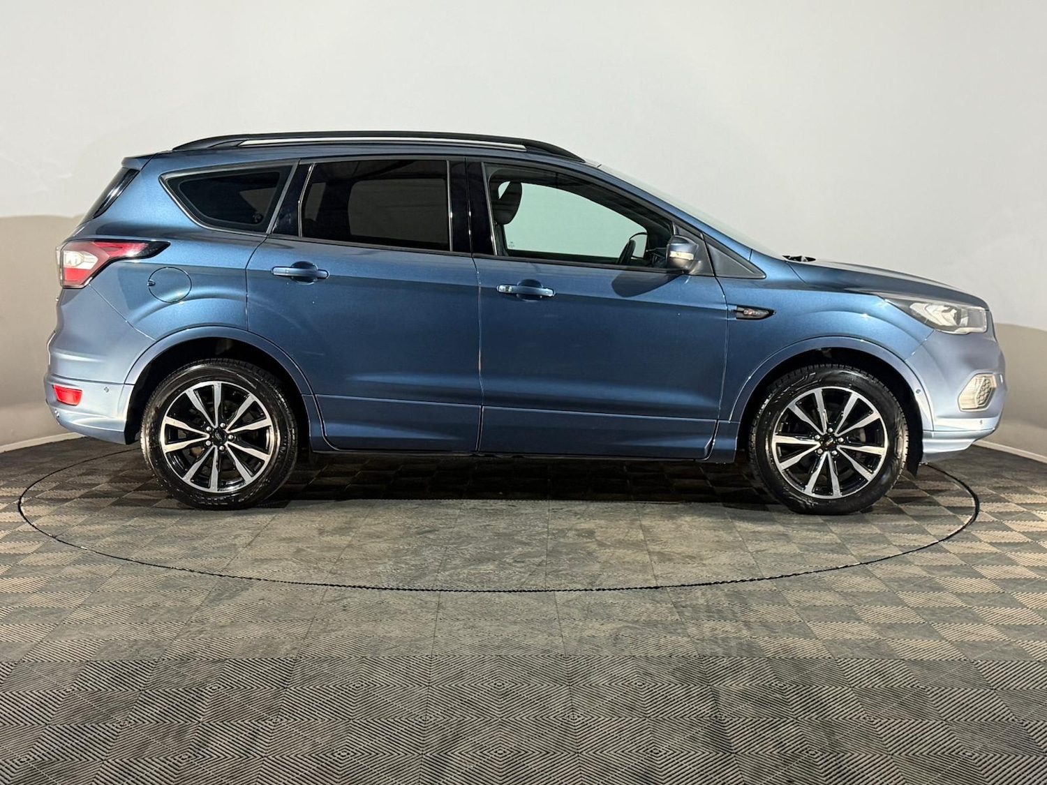 Used Ford Kuga 2018 for sale - 77137563: Photo 4