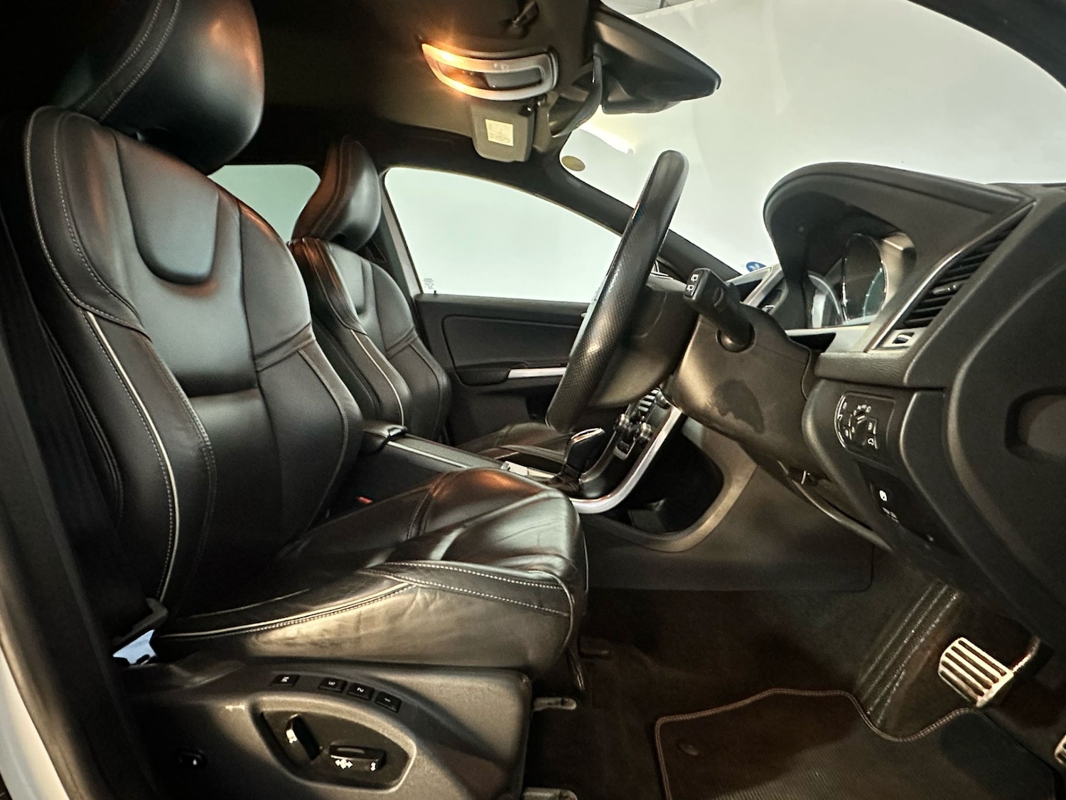 Used Volvo XC60 2014 for sale - 76707493: Photo 14