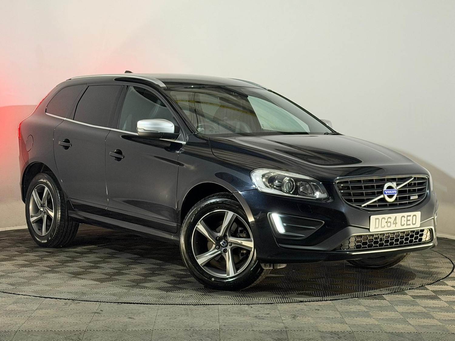 Used Volvo XC60 2015 for sale - 76664590: Photo 1