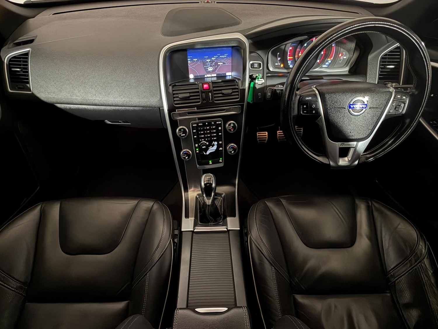 Used Volvo XC60 2015 for sale - 76664590: Photo 11