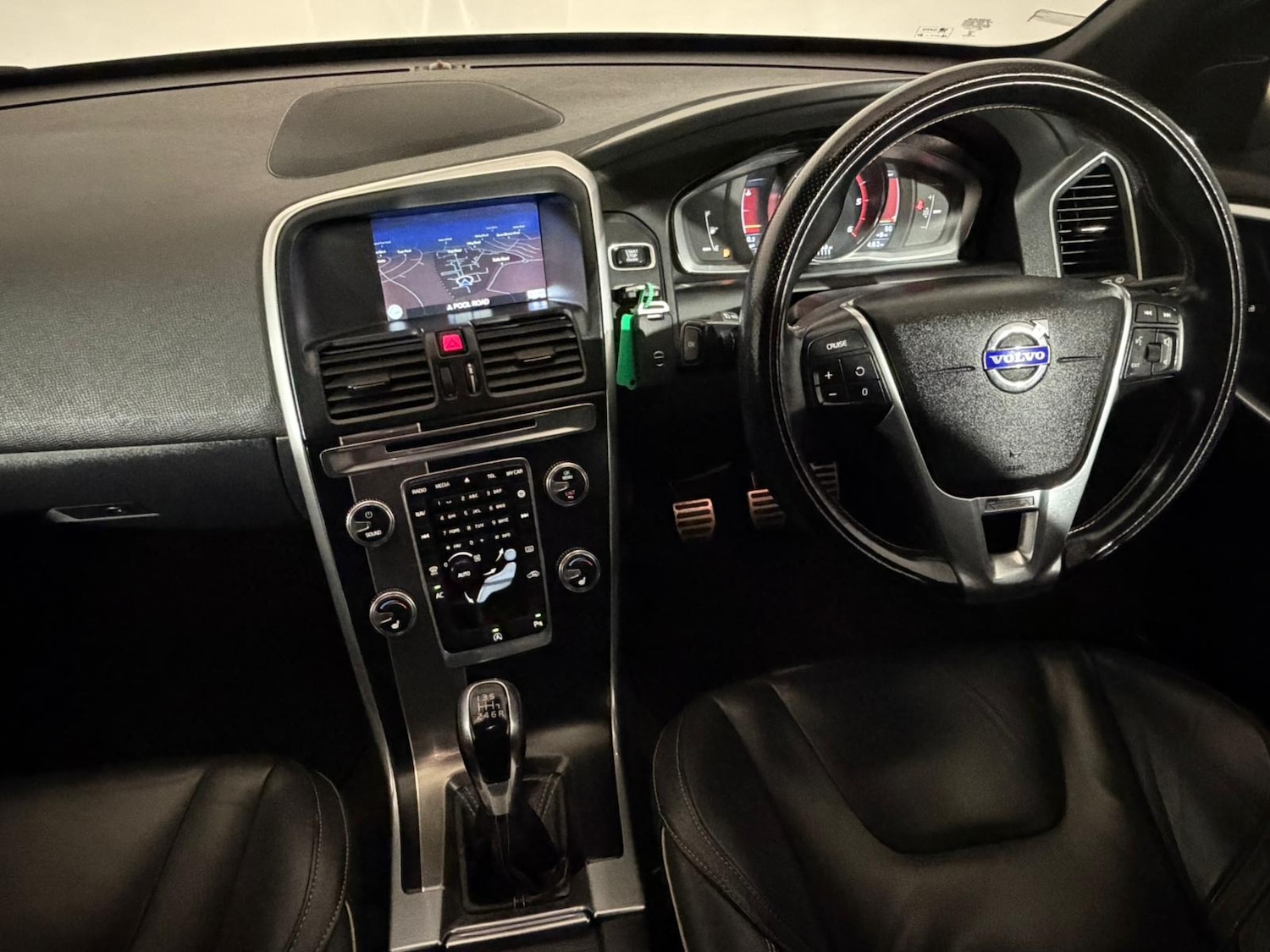 Used Volvo XC60 2015 for sale - 76664590: Photo 12