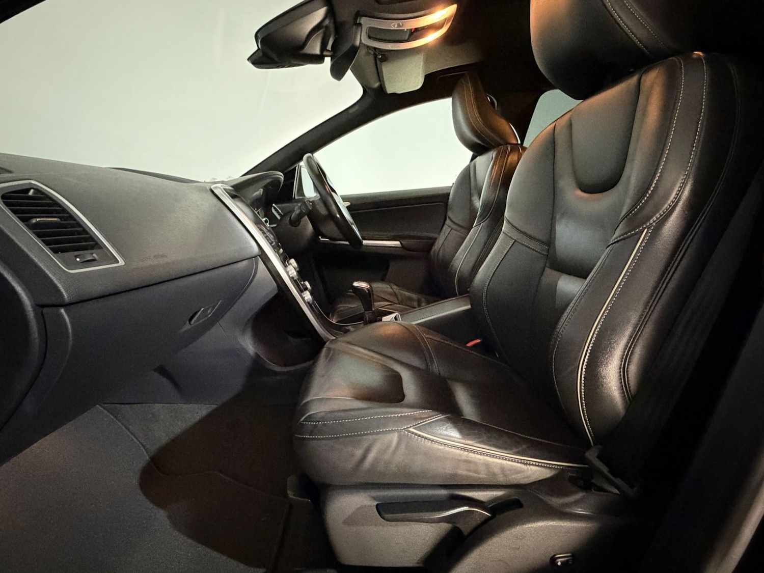 Used Volvo XC60 2015 for sale - 76664590: Photo 17