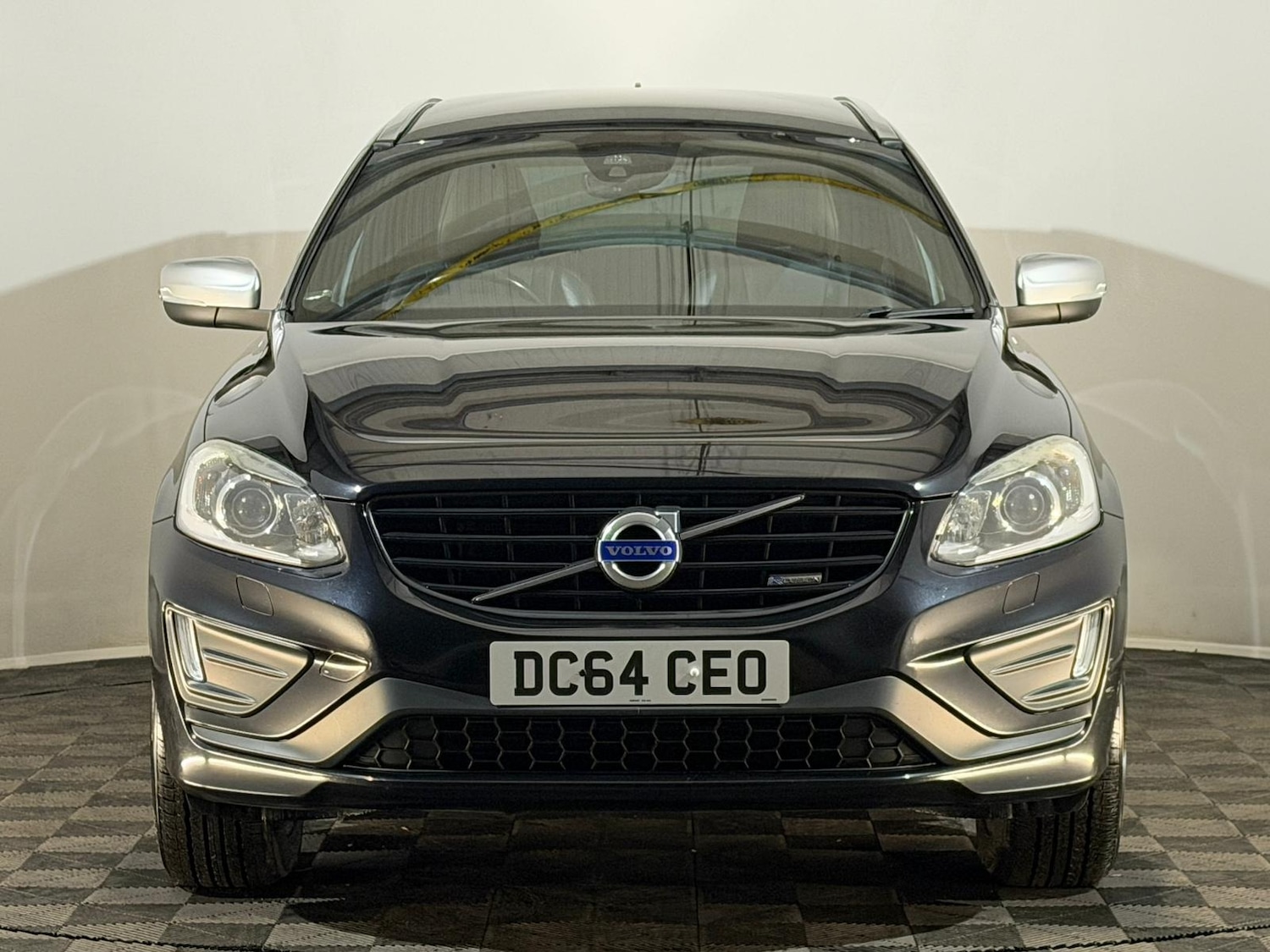 Used Volvo XC60 2015 for sale - 76664590: Photo 2