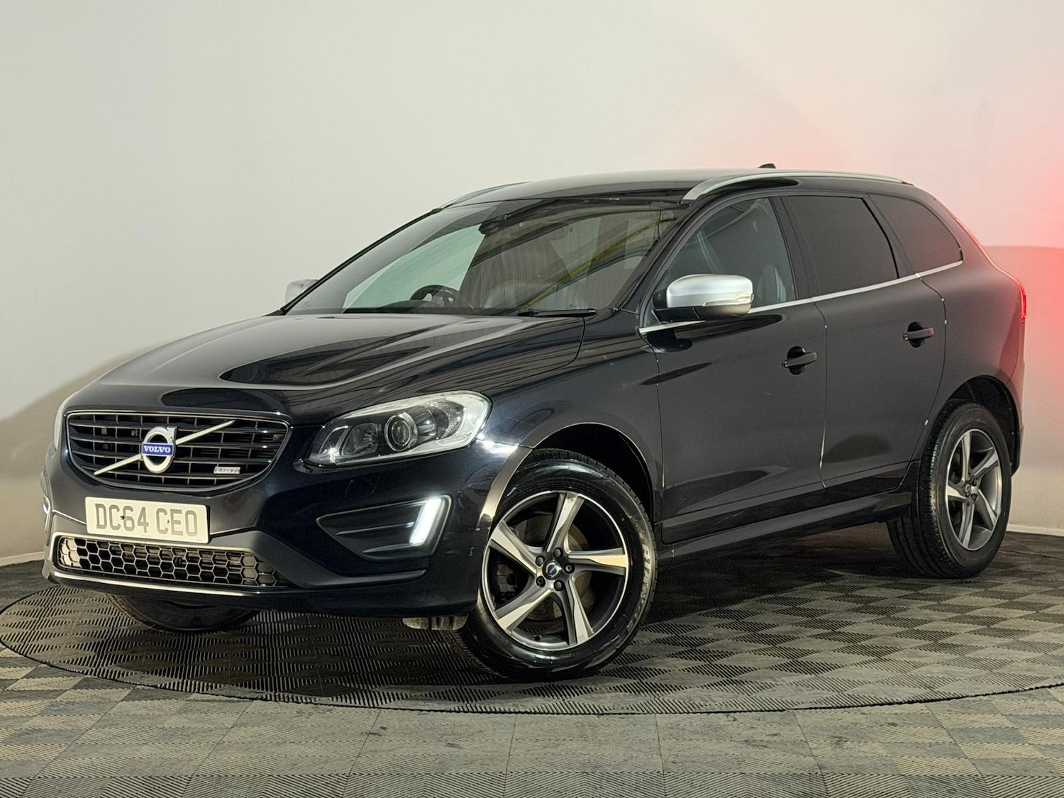 Used Volvo XC60 2015 for sale - 76664590: Photo 3