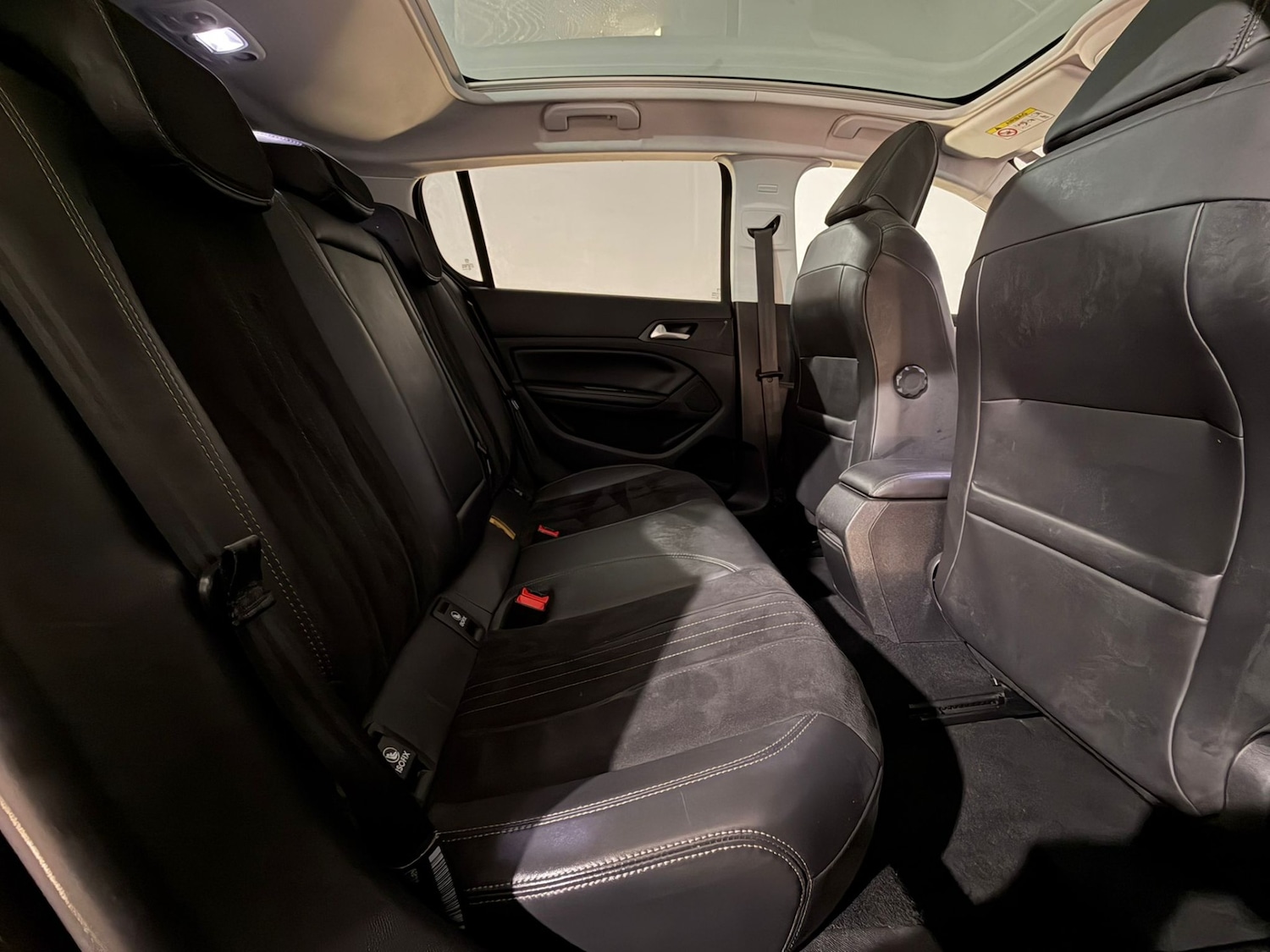 Used Peugeot 308 2014 for sale - 77058413: Photo 13