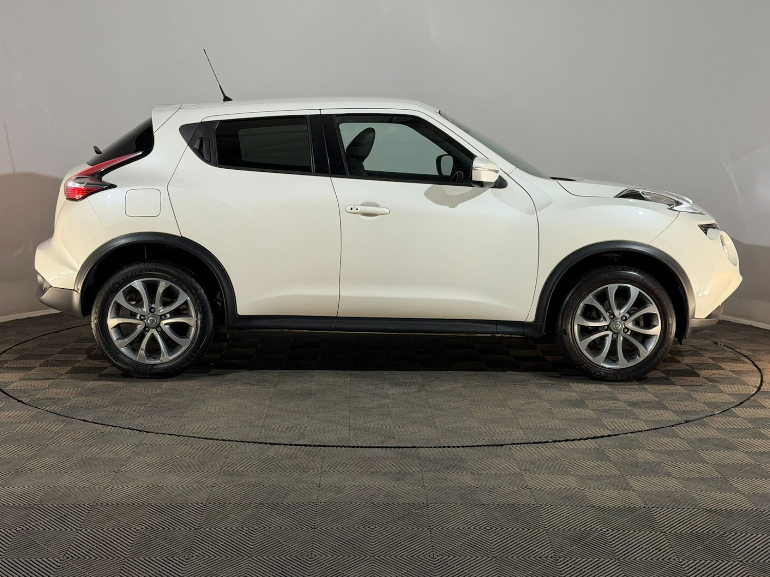 Used Nissan Juke 2017 for sale - 78199054: Photo 4