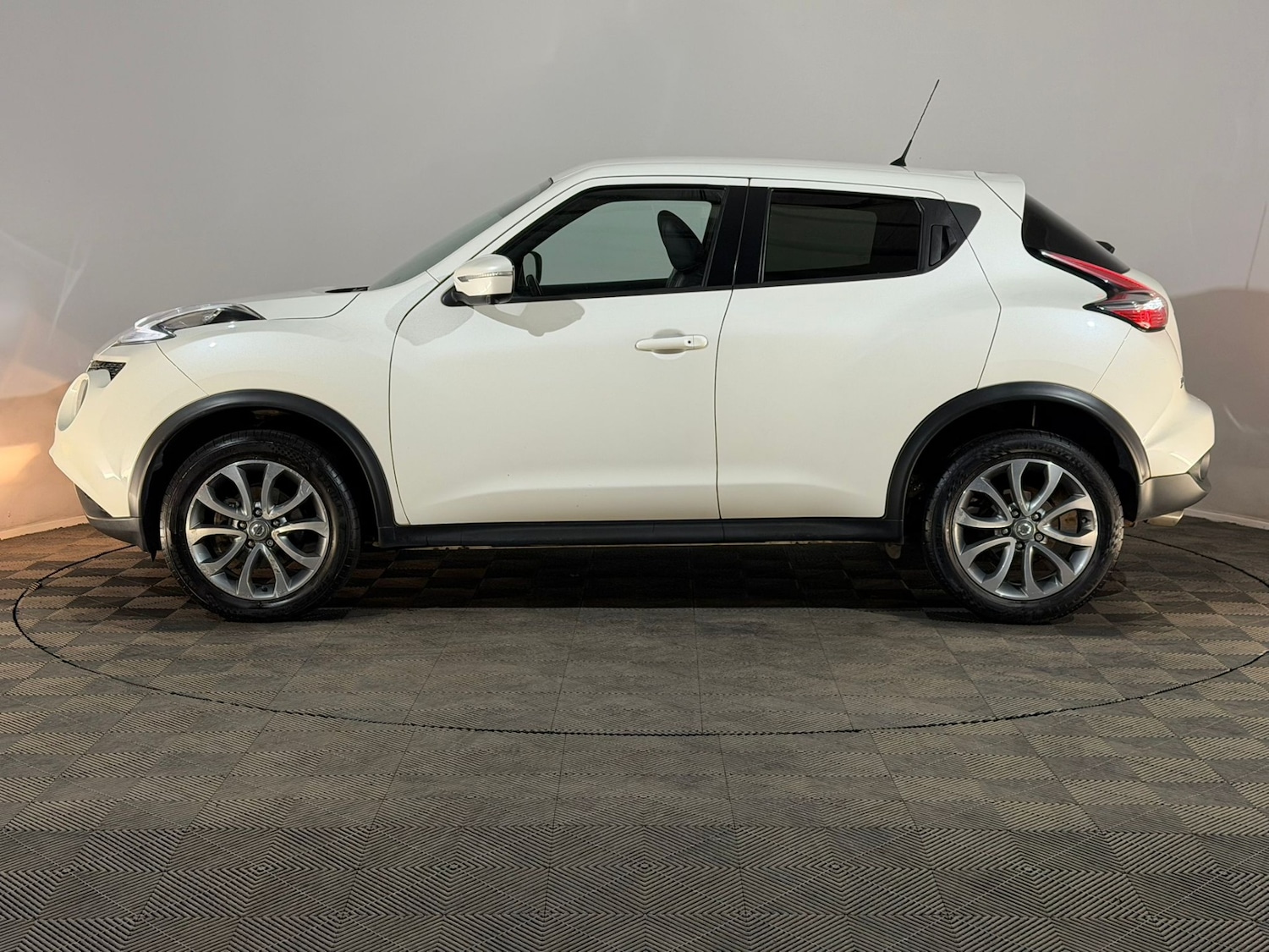 Used Nissan Juke 2017 for sale - 78199054: Photo 5