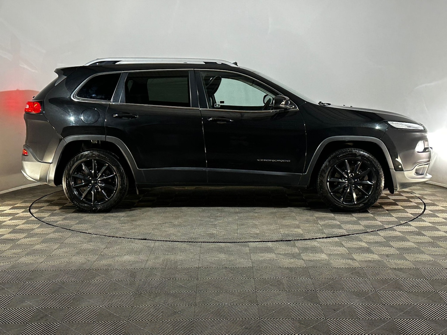 Used Jeep Cherokee 2016 for sale - 78122571: Photo 4