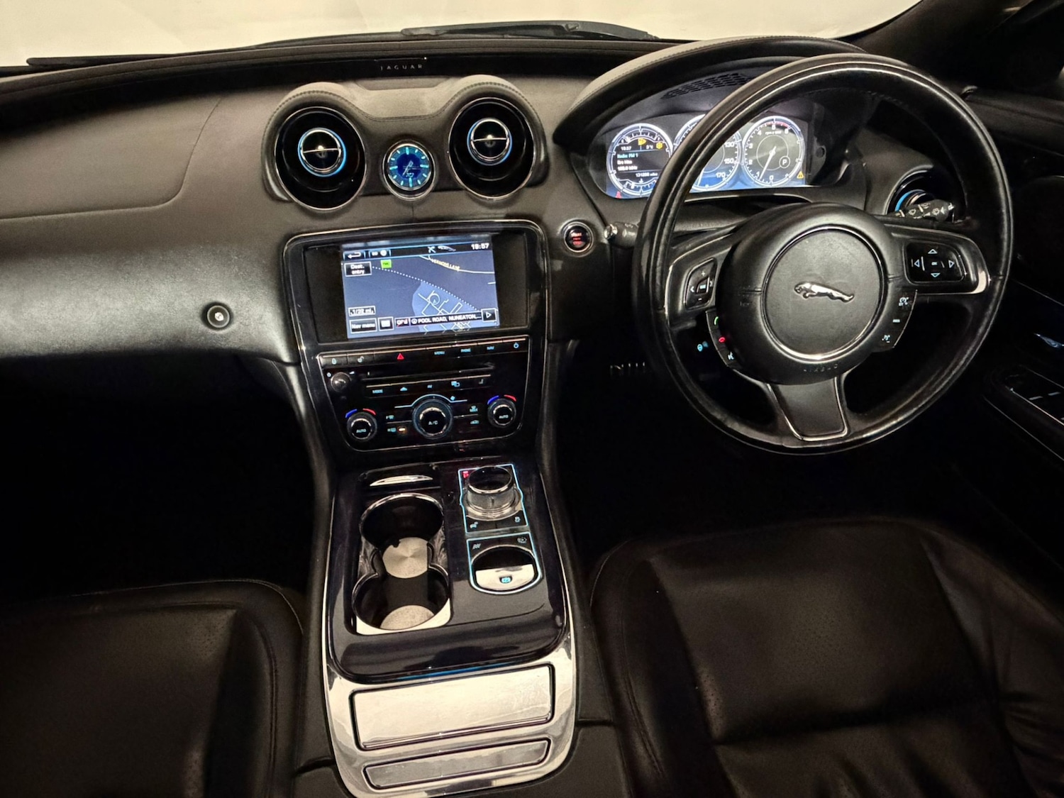 Used Jaguar XJ 2012 for sale - 77617396: Photo 12