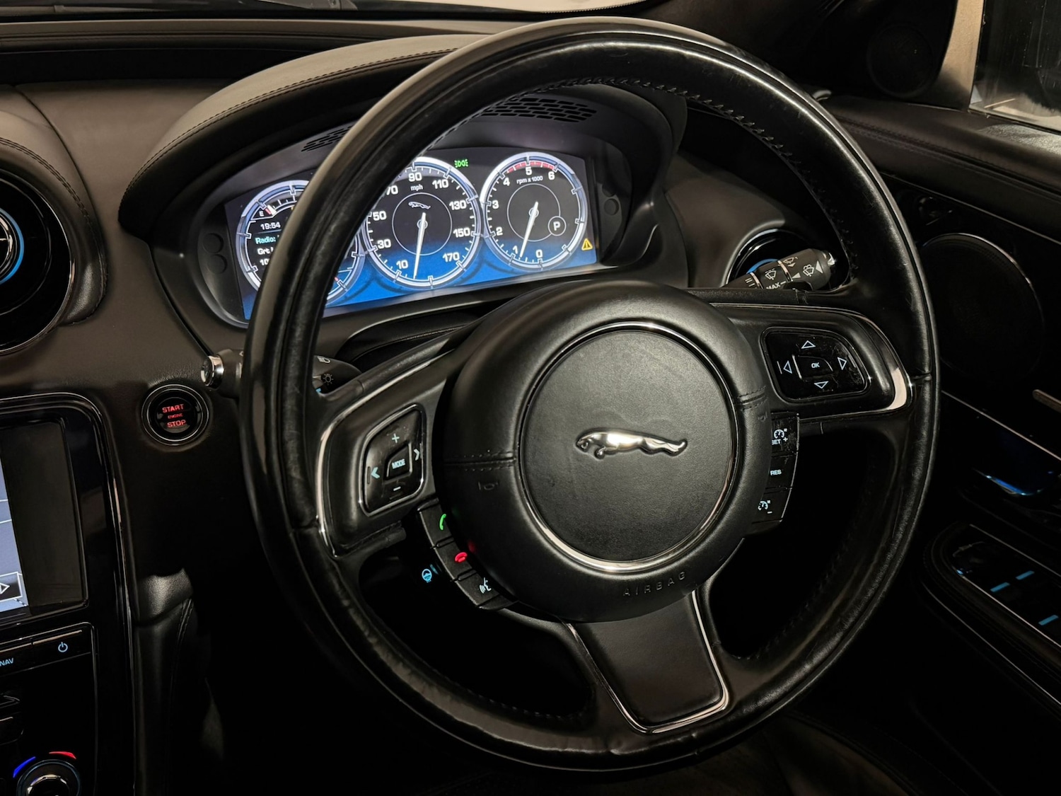 Used Jaguar XJ 2012 for sale - 77617396: Photo 13