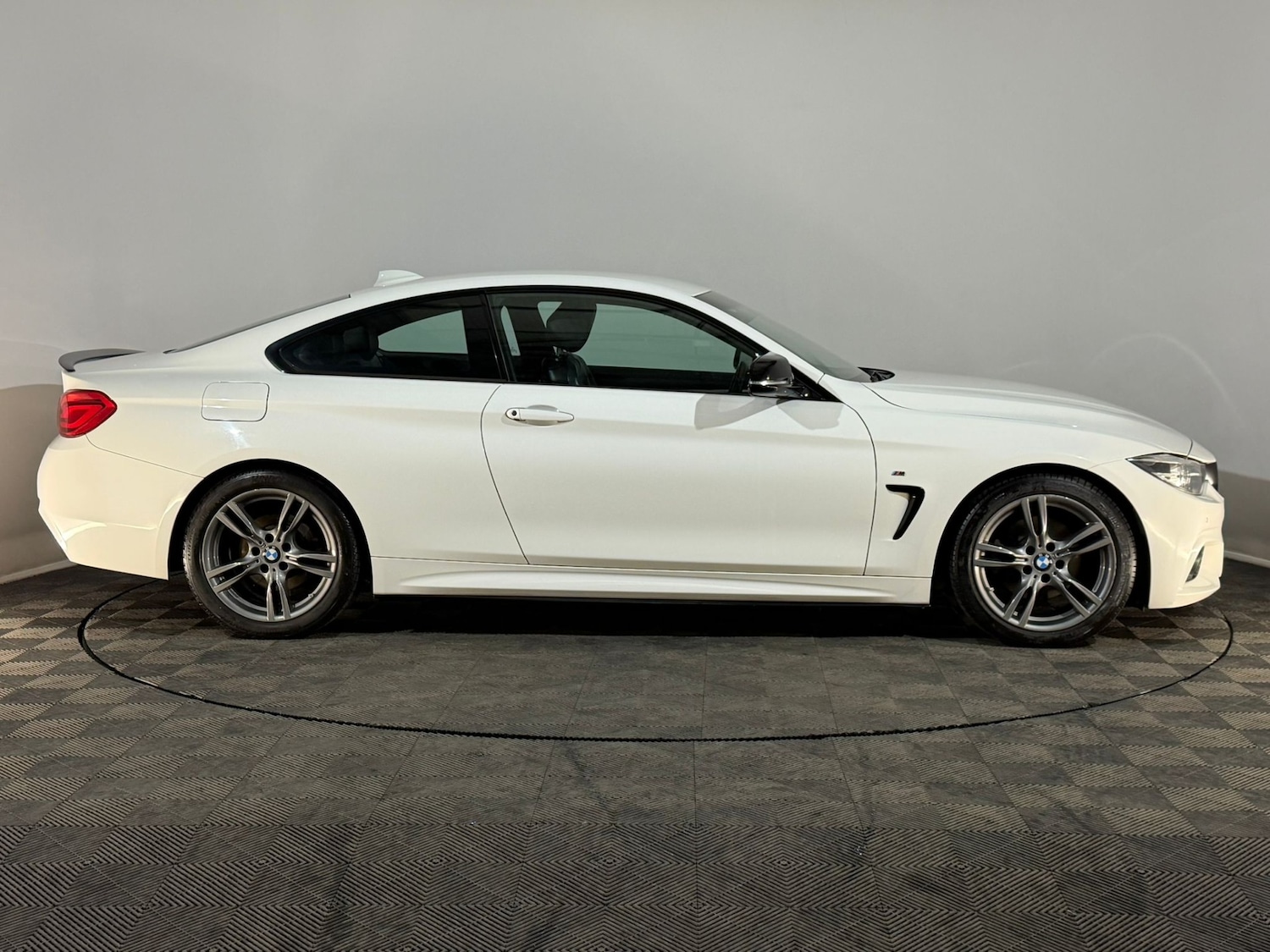 Used BMW 4 Series 2017 for sale - 77058407: Photo 4