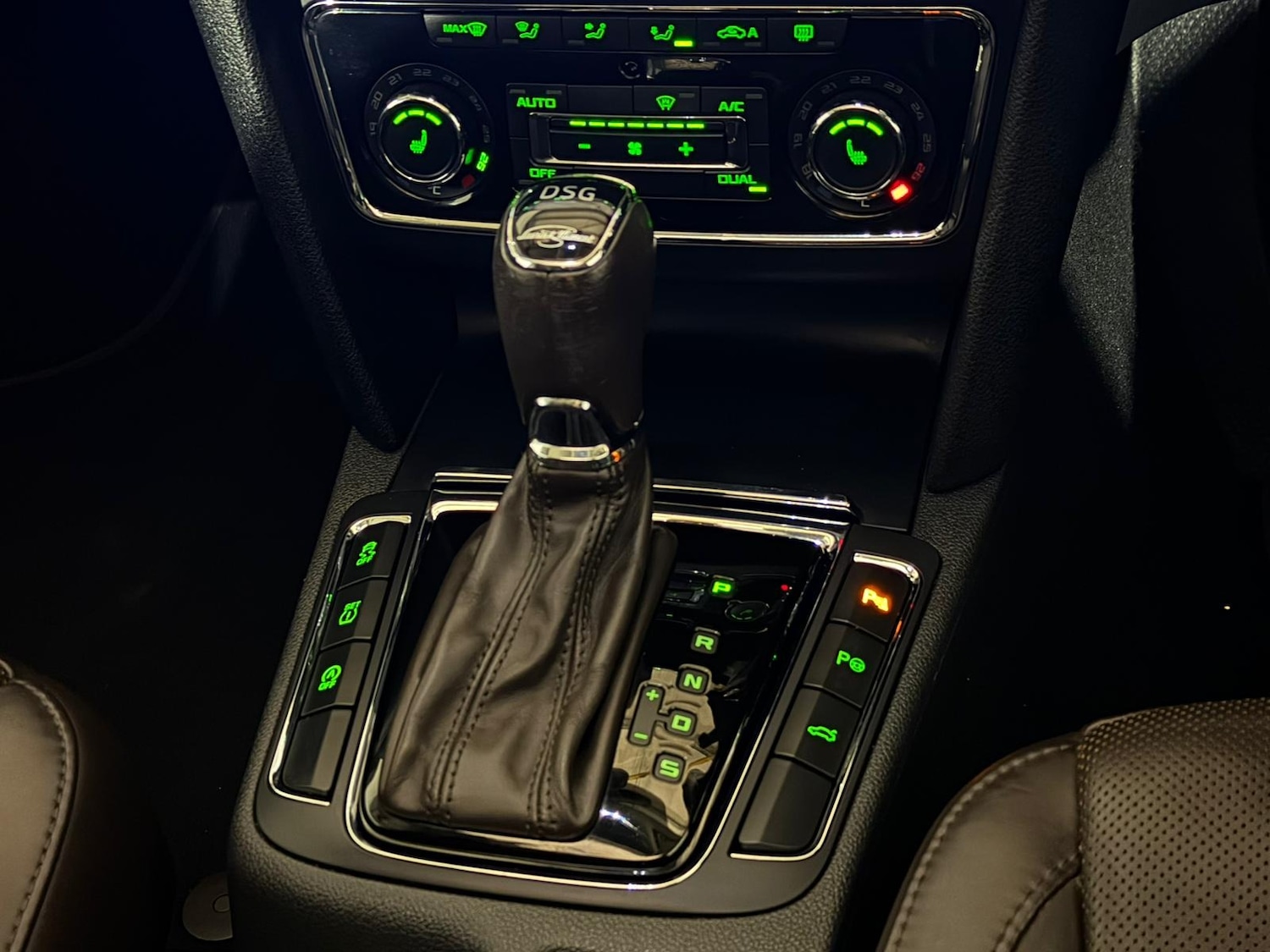 Used Skoda Superb 2014 for sale - 76613671: Photo 16