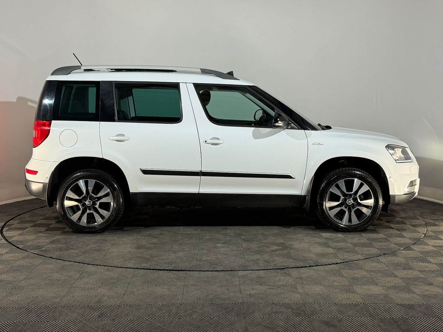 Used Skoda Yeti 2016 for sale - 77360014: Photo 4