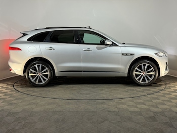 Used Jaguar F-Pace 2017 for sale - 78736114: Photo
