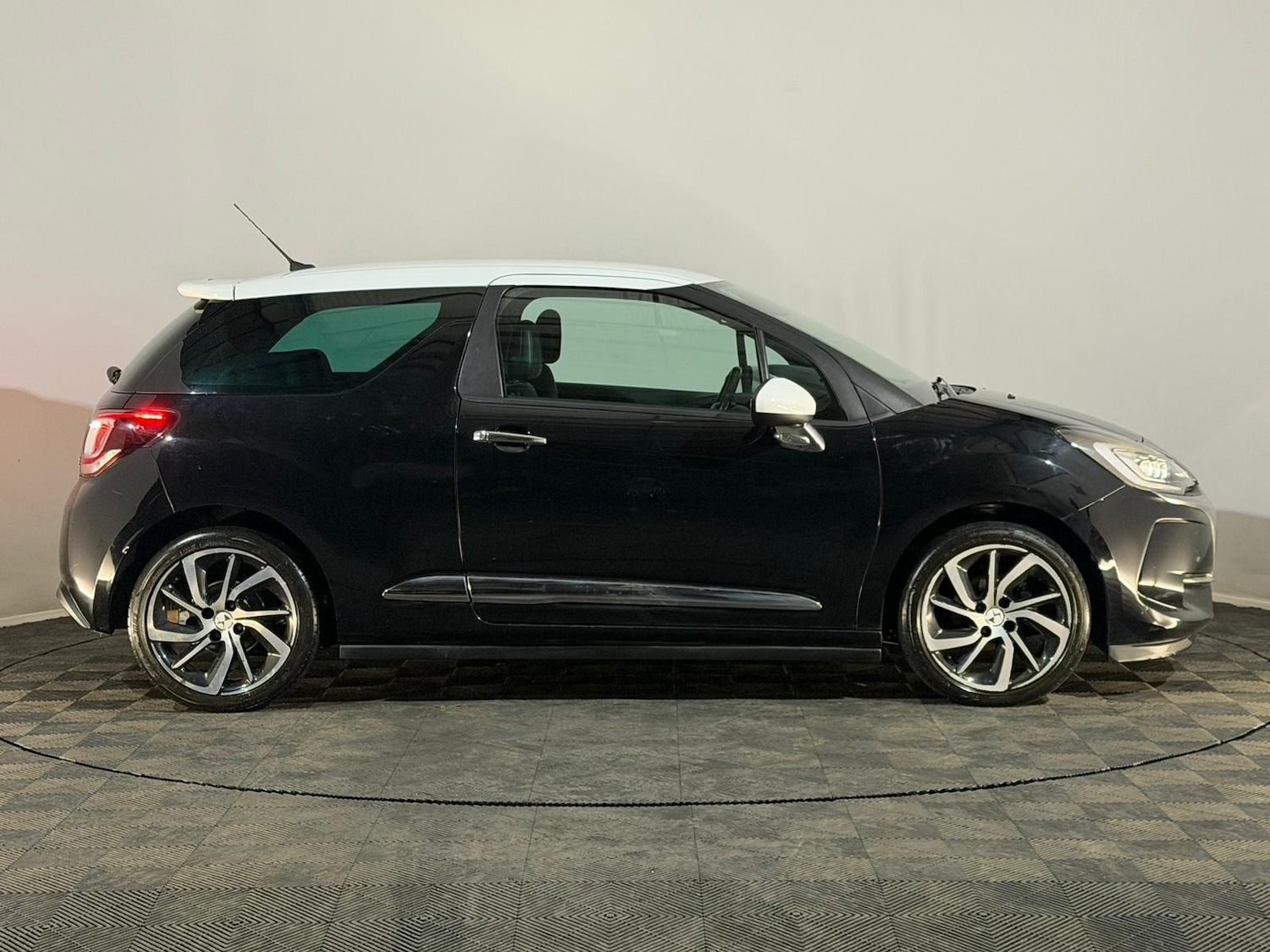Used DS Automobiles DS 3 2016 for sale - 77287438: Photo 4