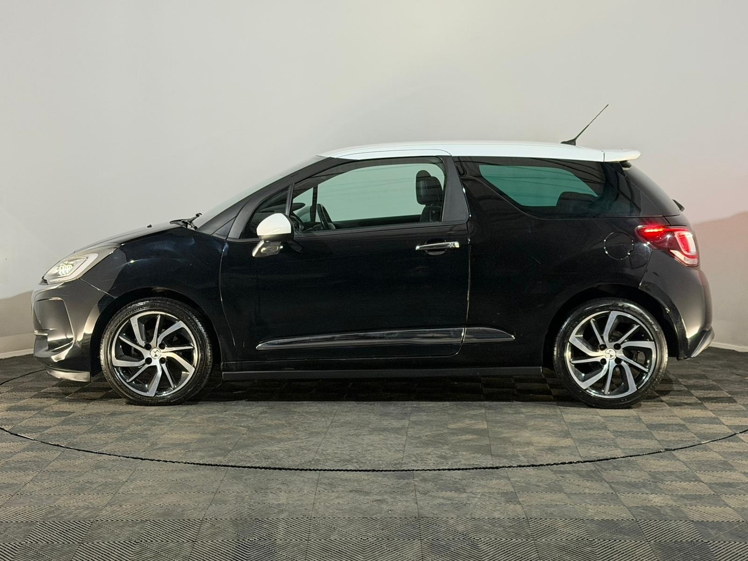 Used DS Automobiles DS 3 2016 for sale - 77287438: Photo 5