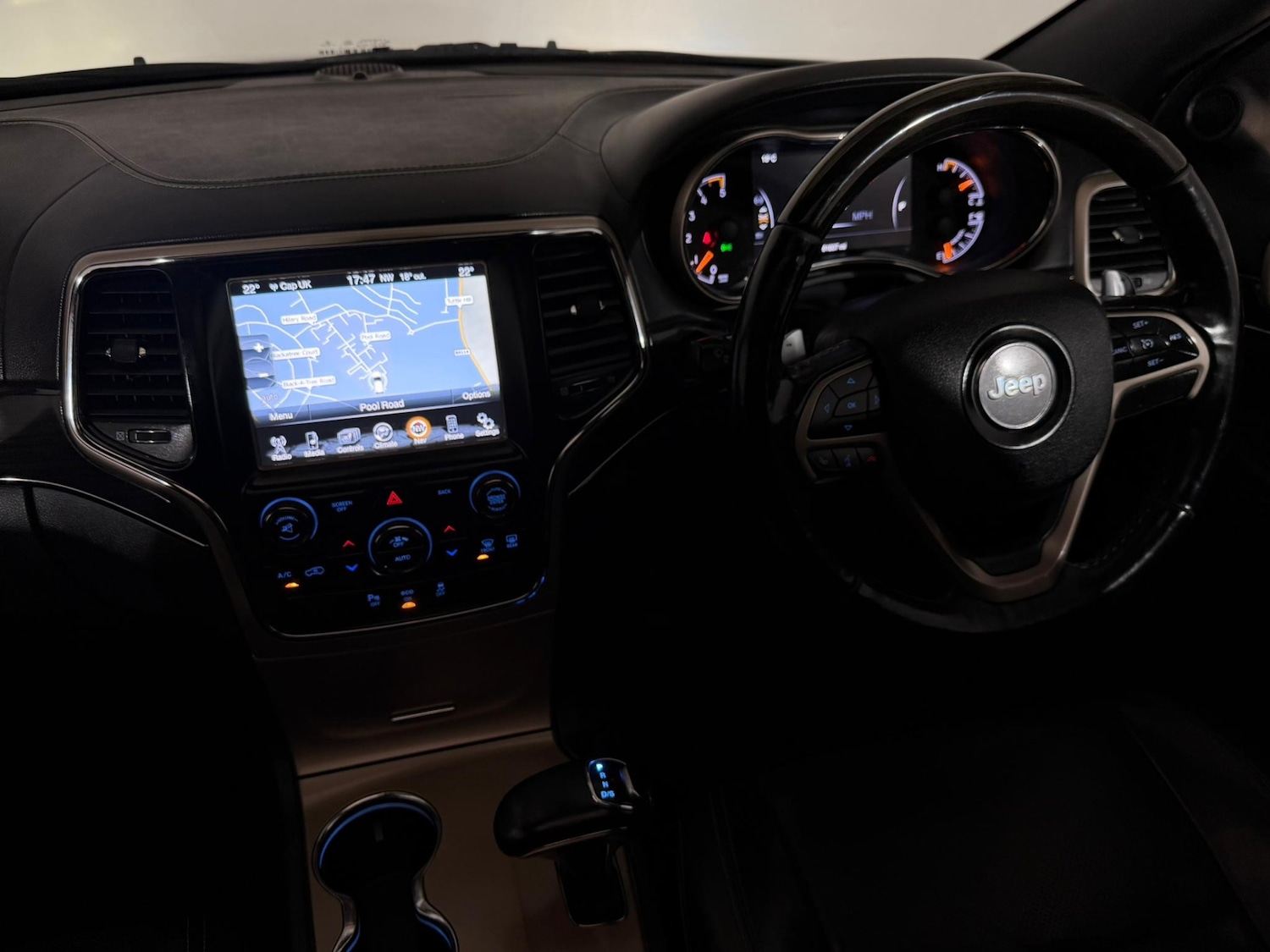 Used Jeep Grand Cherokee 2014 for sale - 76202367: Photo 14