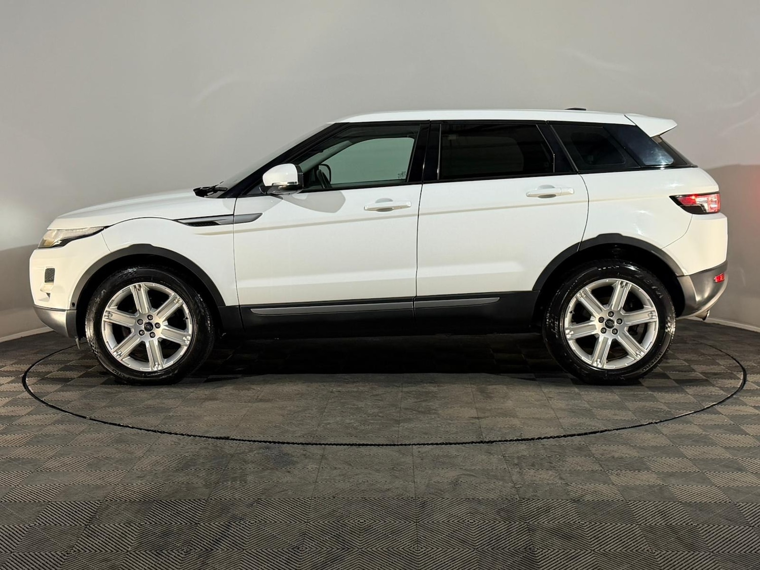 Used Land Rover Range Rover Evoque 2012 for sale - 77164710: Photo 5