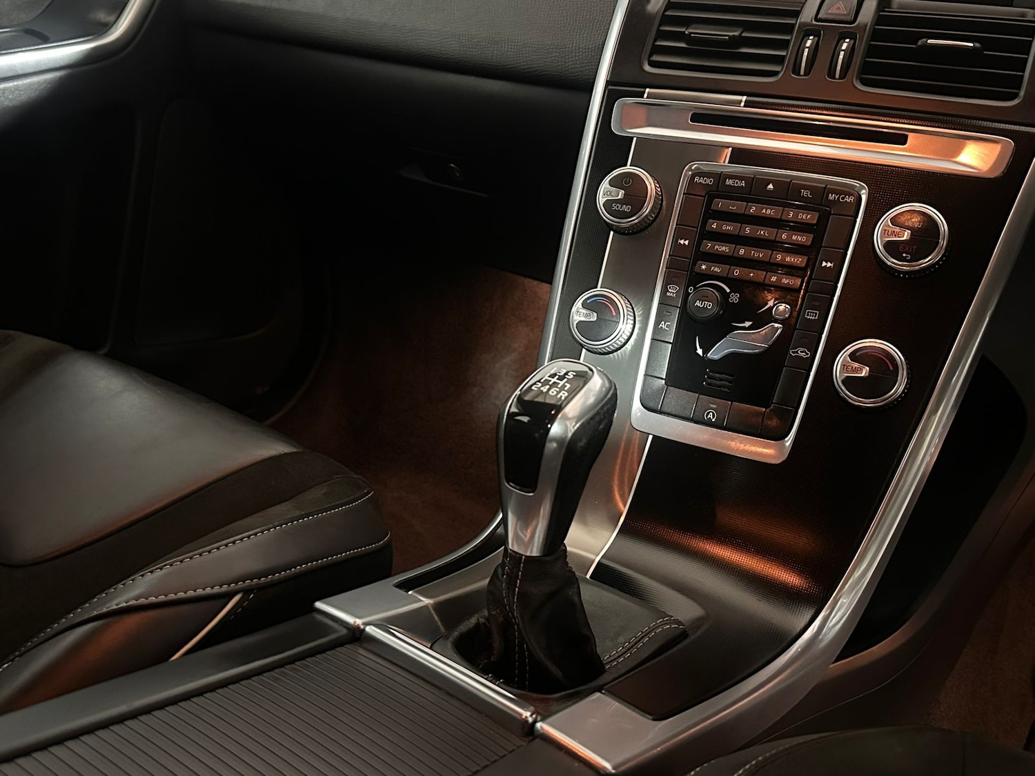 Used Volvo XC60 2014 for sale - 76298861: Photo 13